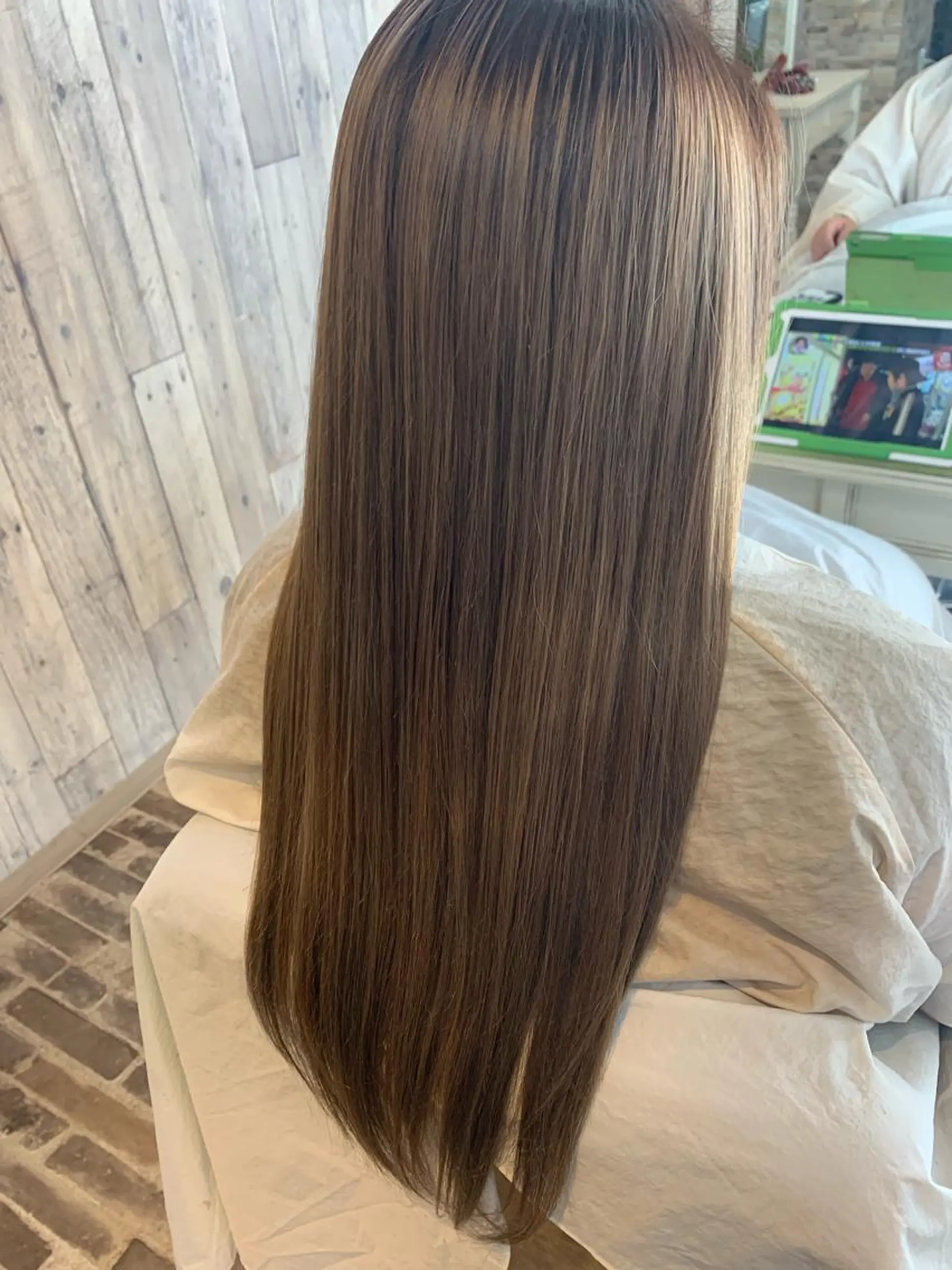 ロング カラー ベージュカラー ブリーチ 透明感カラー イルミナカラー ✨【店長】Lily. 北千住Seina✨のヘアスタイル