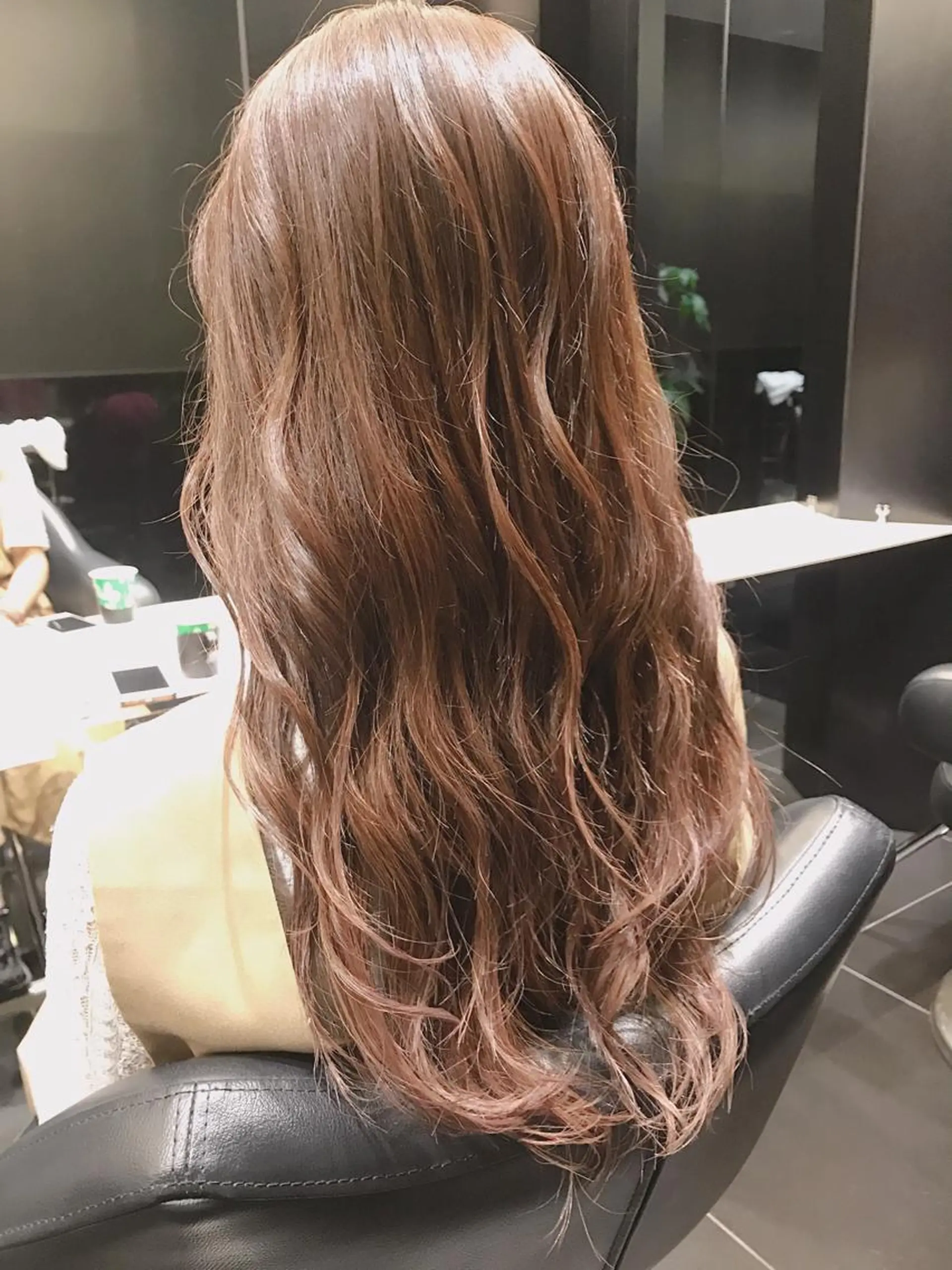 ロング カラー KANOI 銀座中央通り所属・上條 航平のヘアスタイル