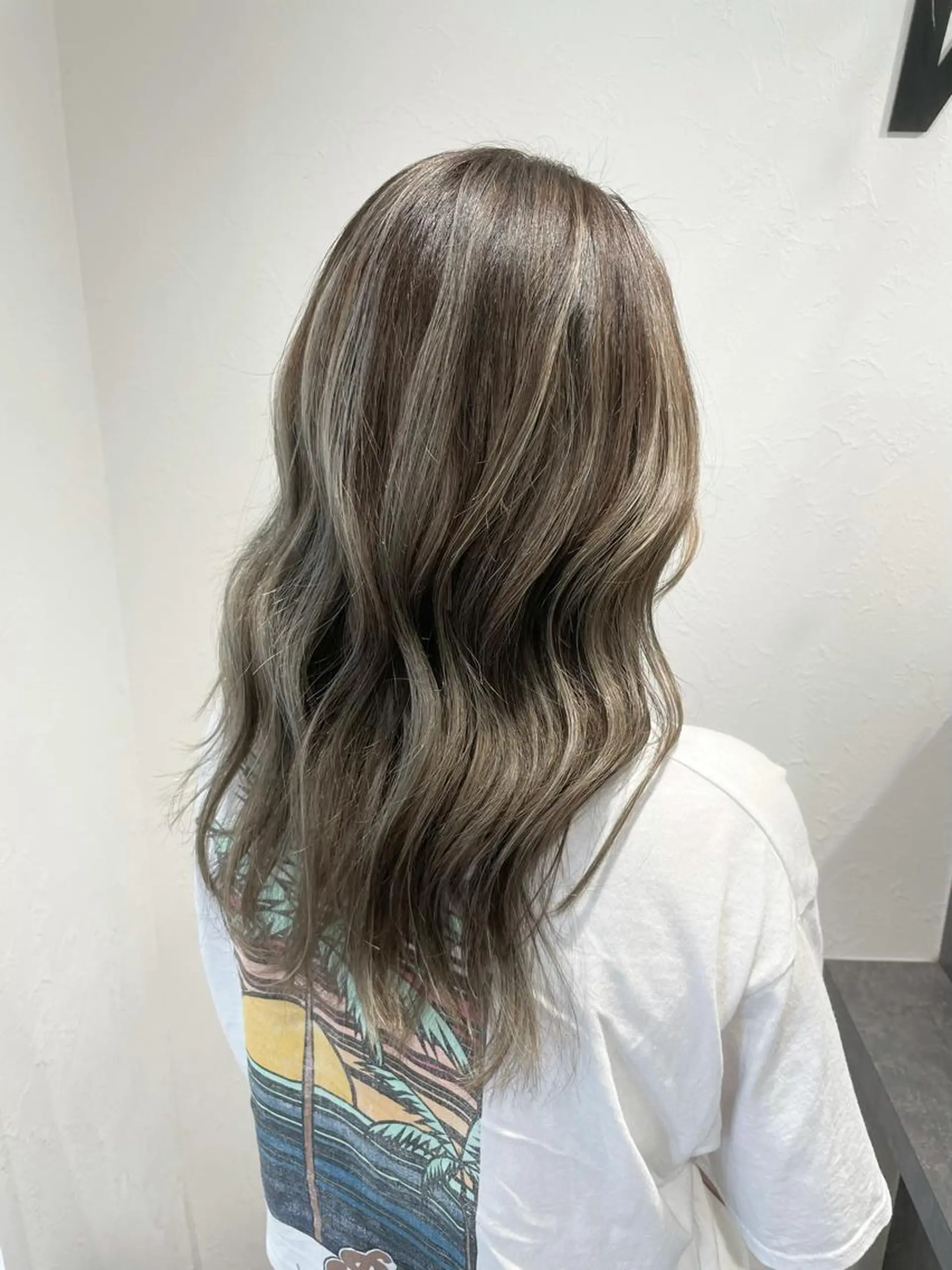 ロング カラー ハイライトカラー ハイライト カット ヘアカラー トリートメント 2nd所属・🤍2nd🤍田所 美希のヘアスタイル