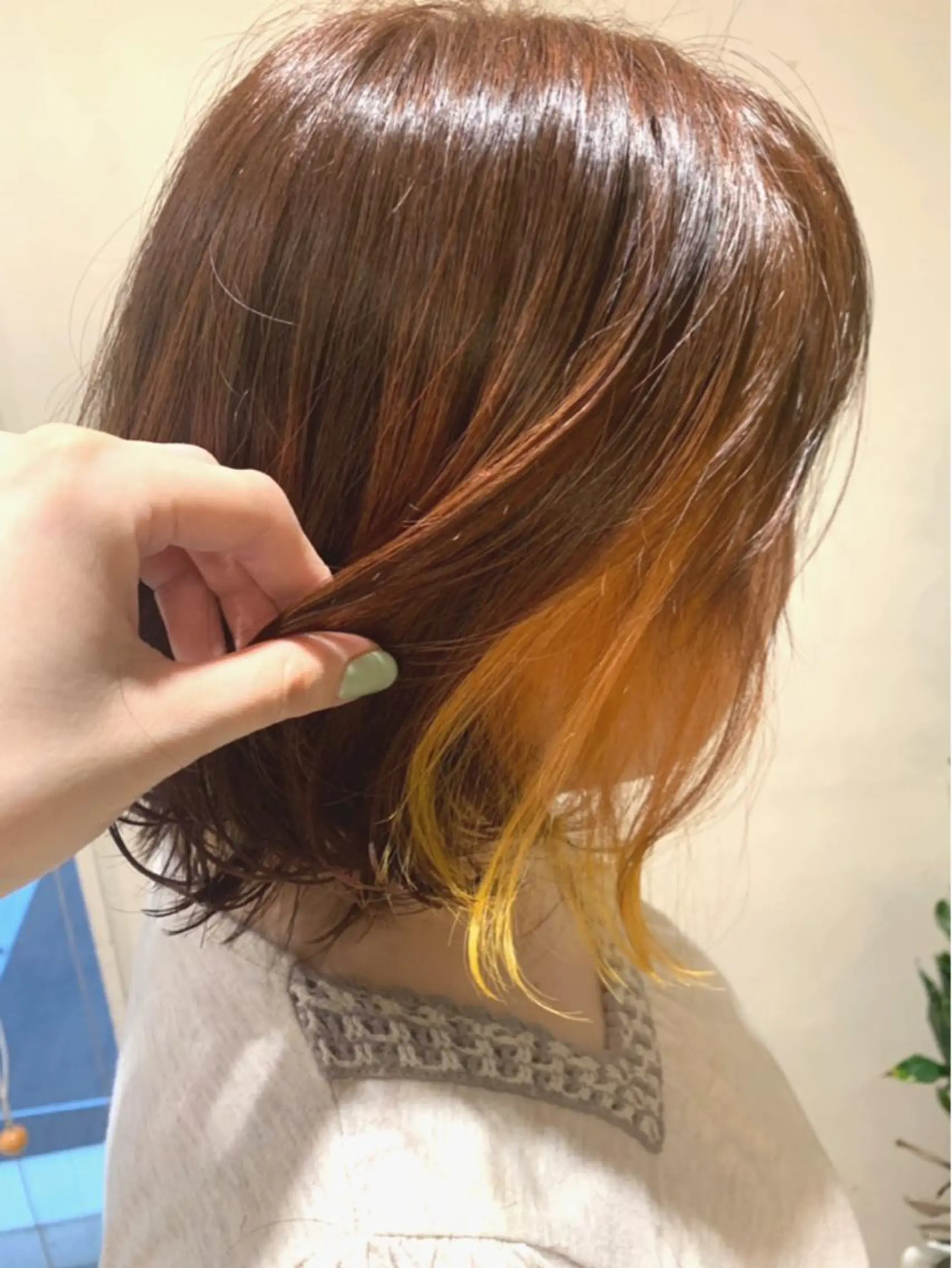 ミディアム カラー ベージュカラー ブリーチ ブラウンカラー イヤリングカラー グラデーションカラー WILL DRESS JR高槻店所属・内山 由貴奈のヘアスタイル