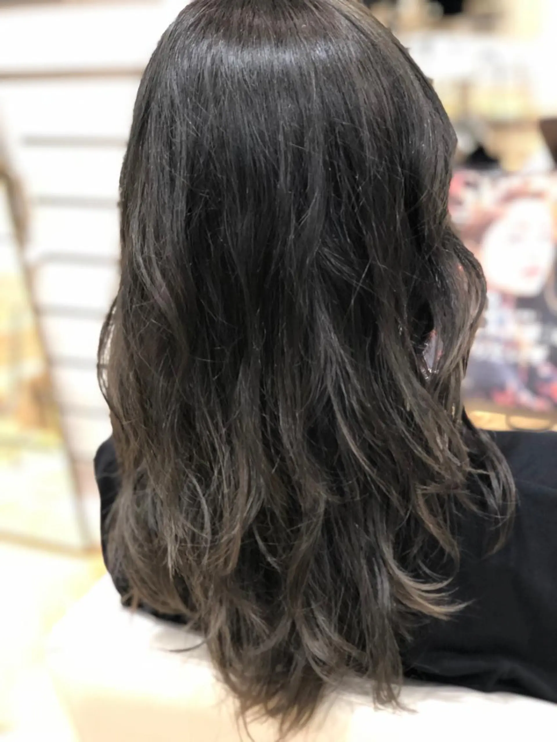 セミロング カラー オーロ西大寺所属・松永 夏のヘアスタイル