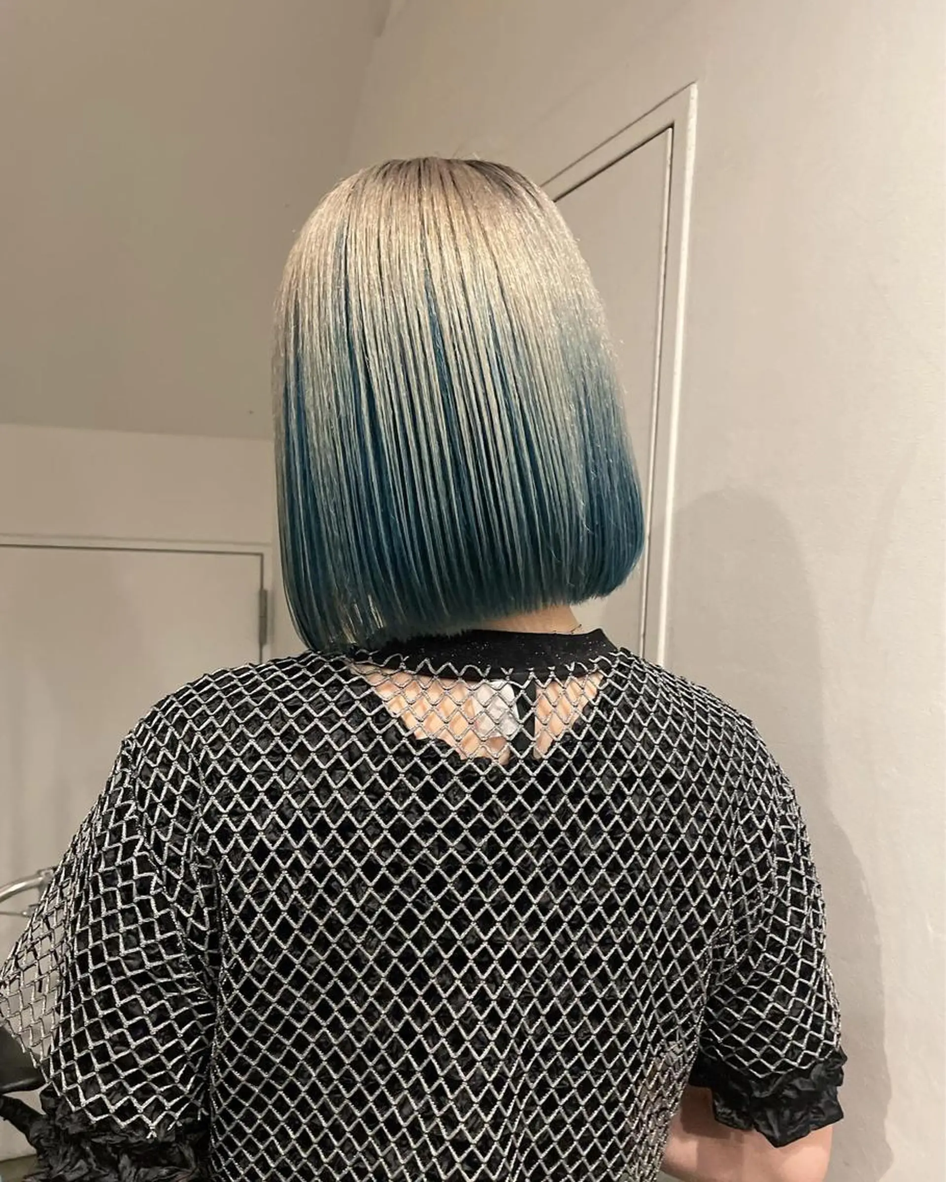 ショート カラー hen所属・心斎橋/レイヤー/ ブリーチ/モエのヘアスタイル