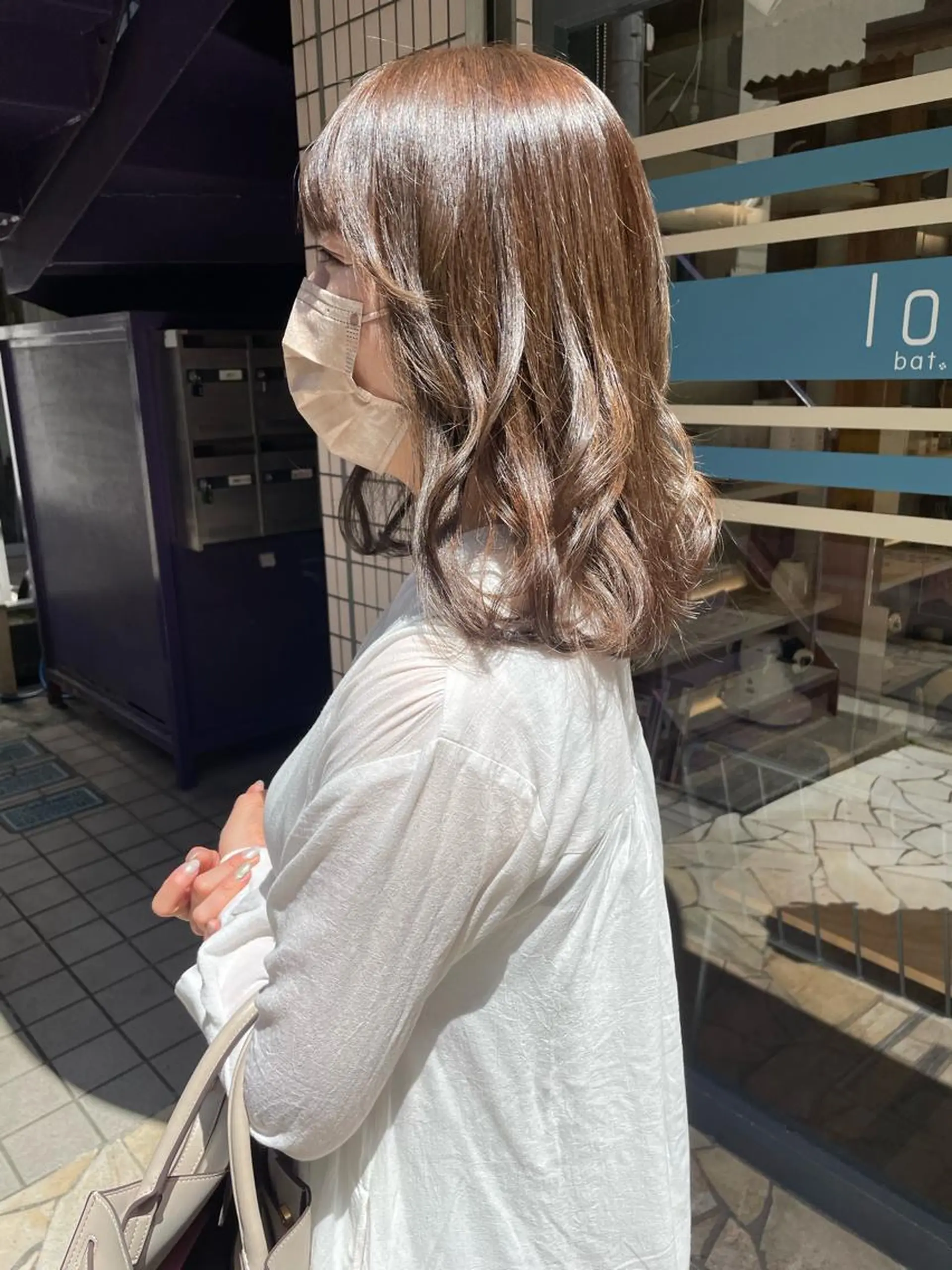 ミディアム カラー あずまぐち めぐみのヘアスタイル