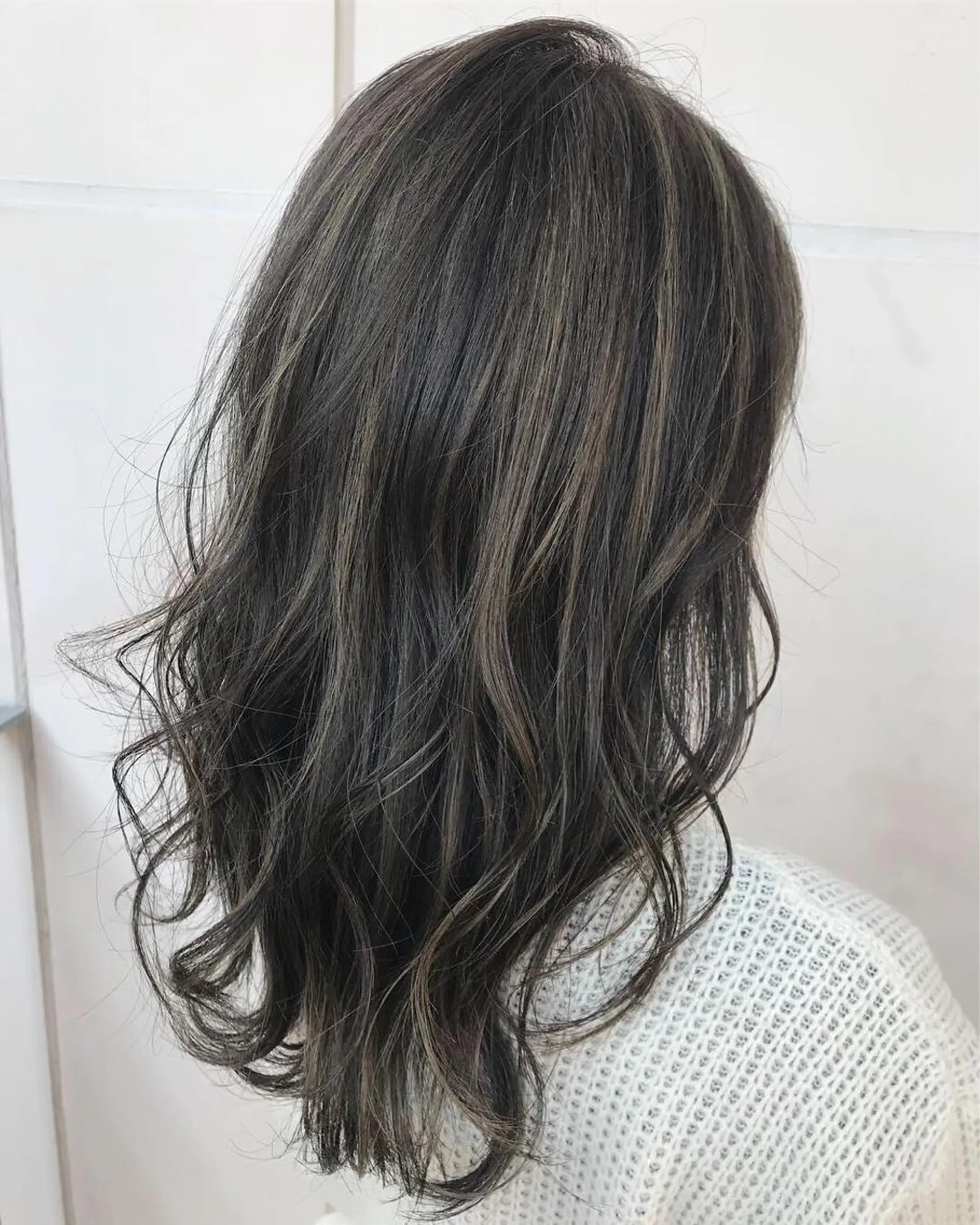 セミロング カラー ヘアカラー 髪質改善will hairdesignのヘアスタイル