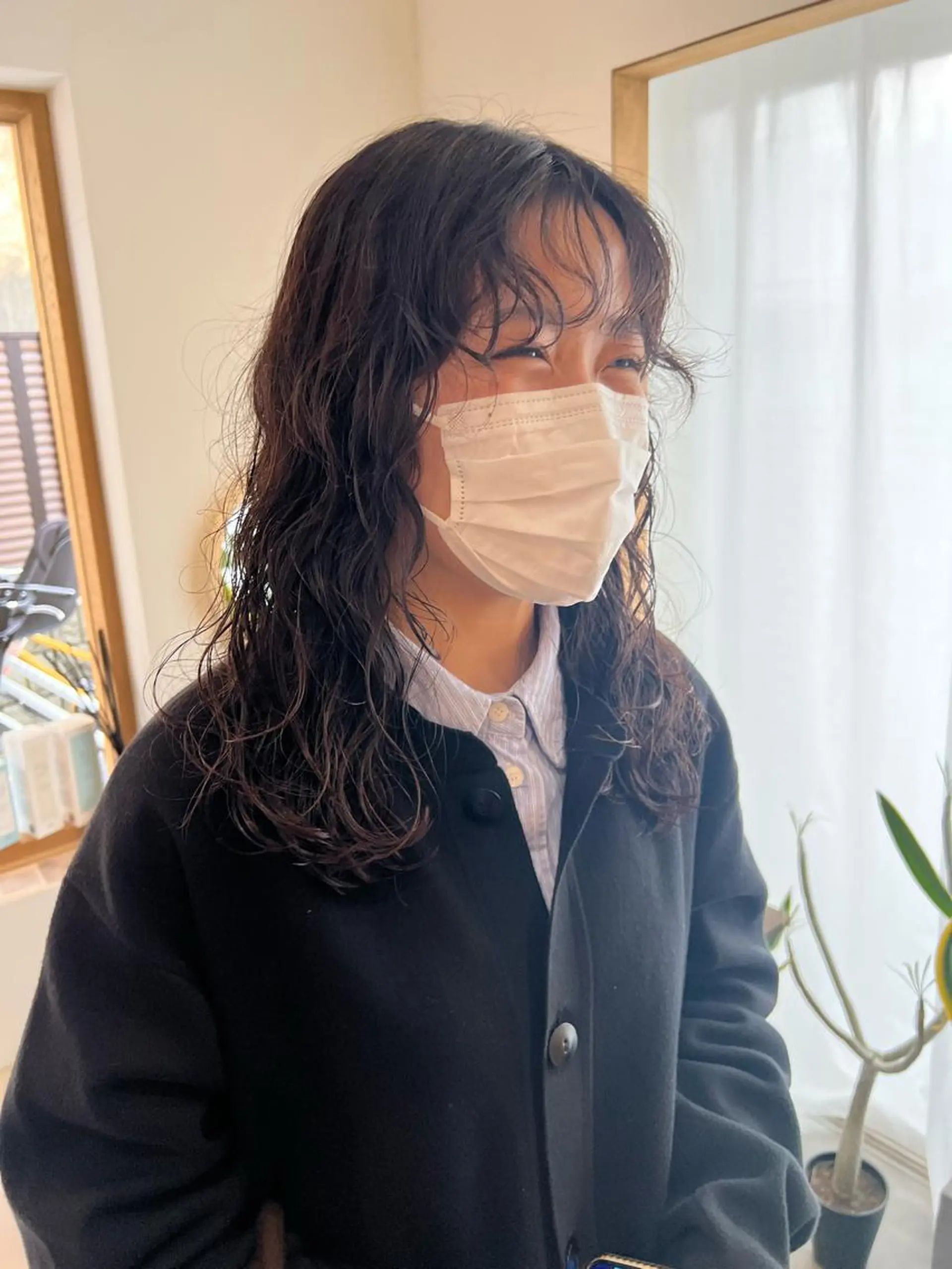 セミロング パーマ ミディアムパーマ /癖毛パーマのヘアスタイル