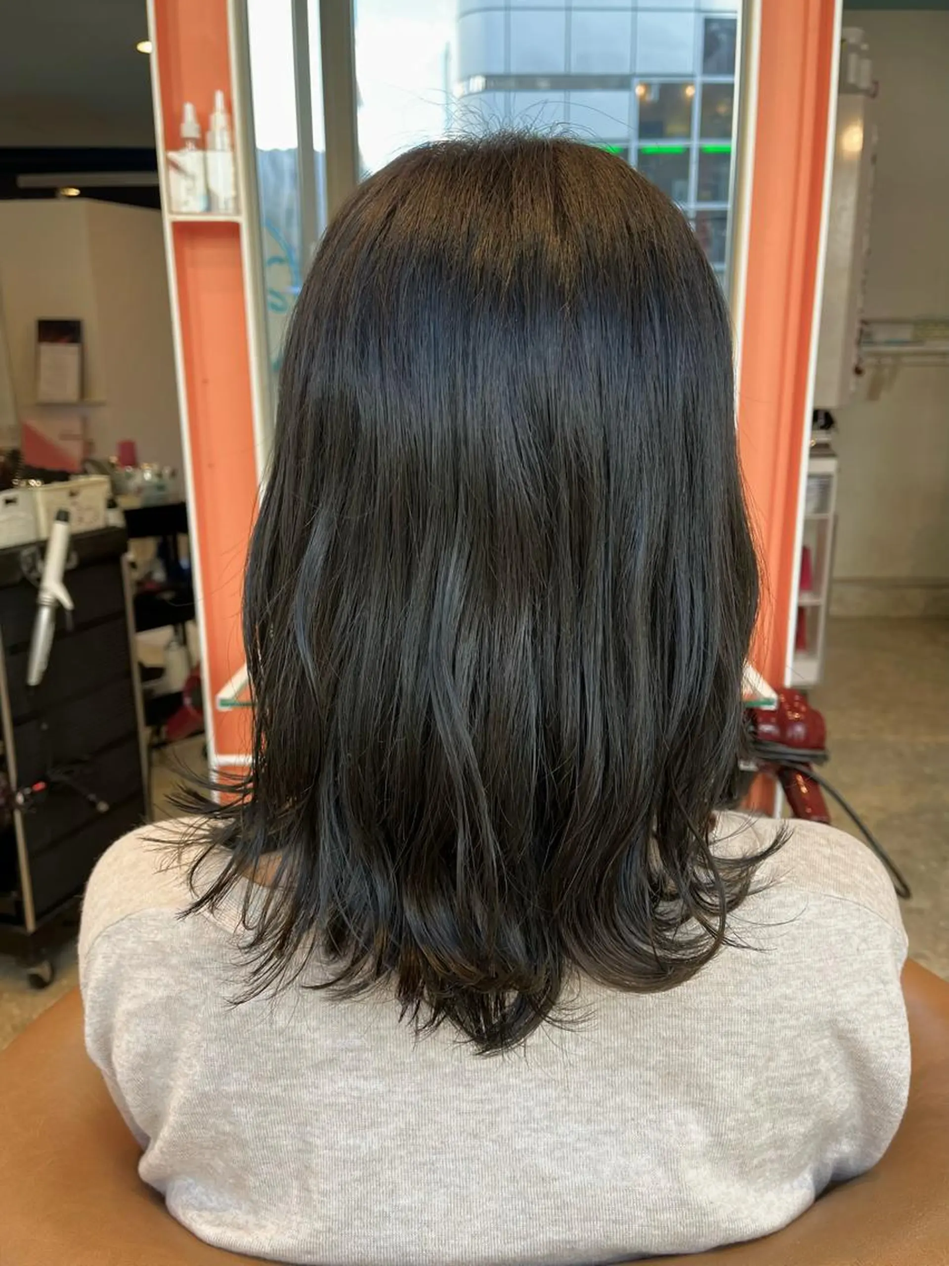 ミディアム カラー ヘアカラー うしだ かおるのヘアスタイル