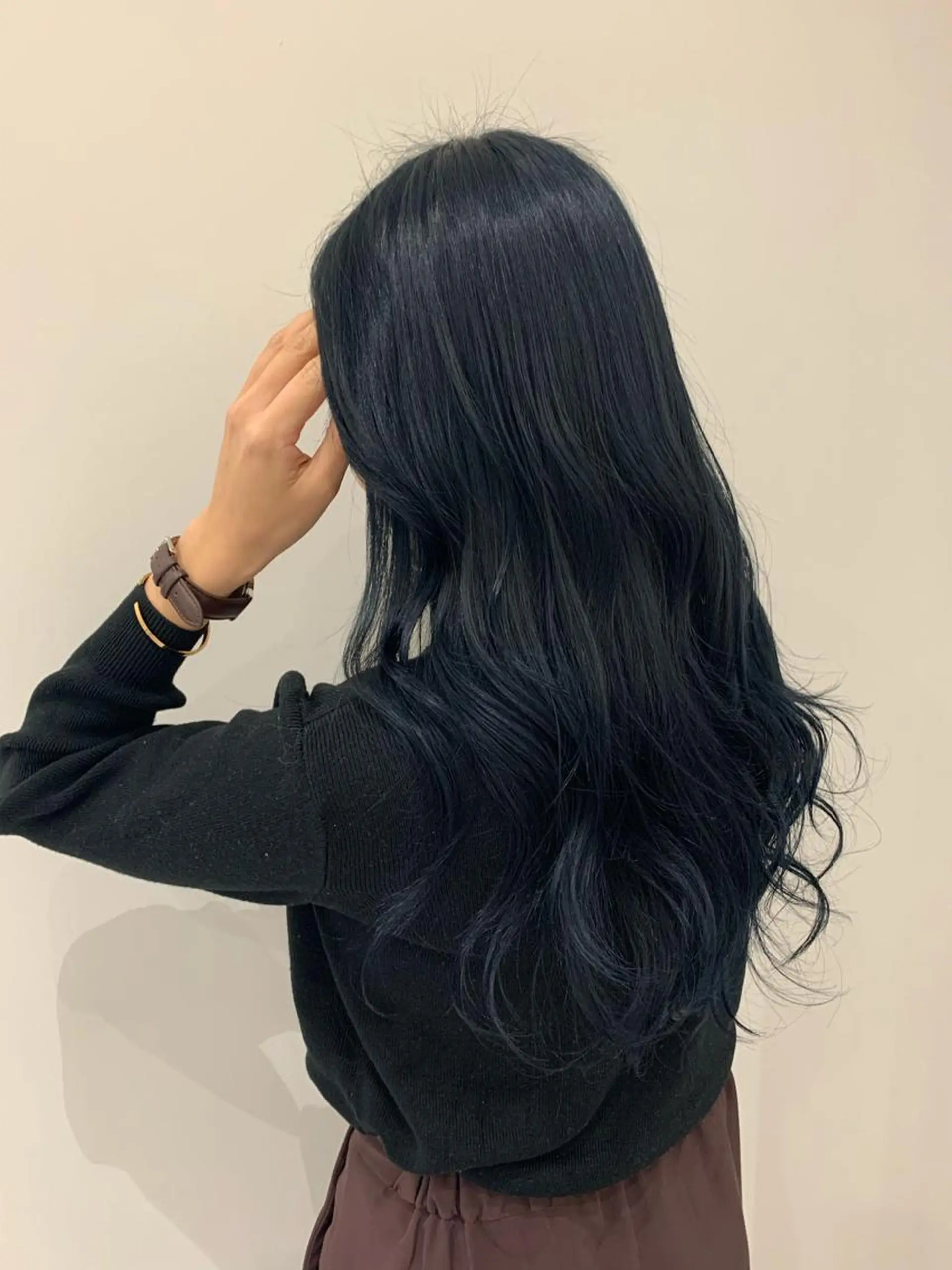 ロング カラー 黒髪 ブルーカラー ブルーブラック まなり See.のヘアスタイル