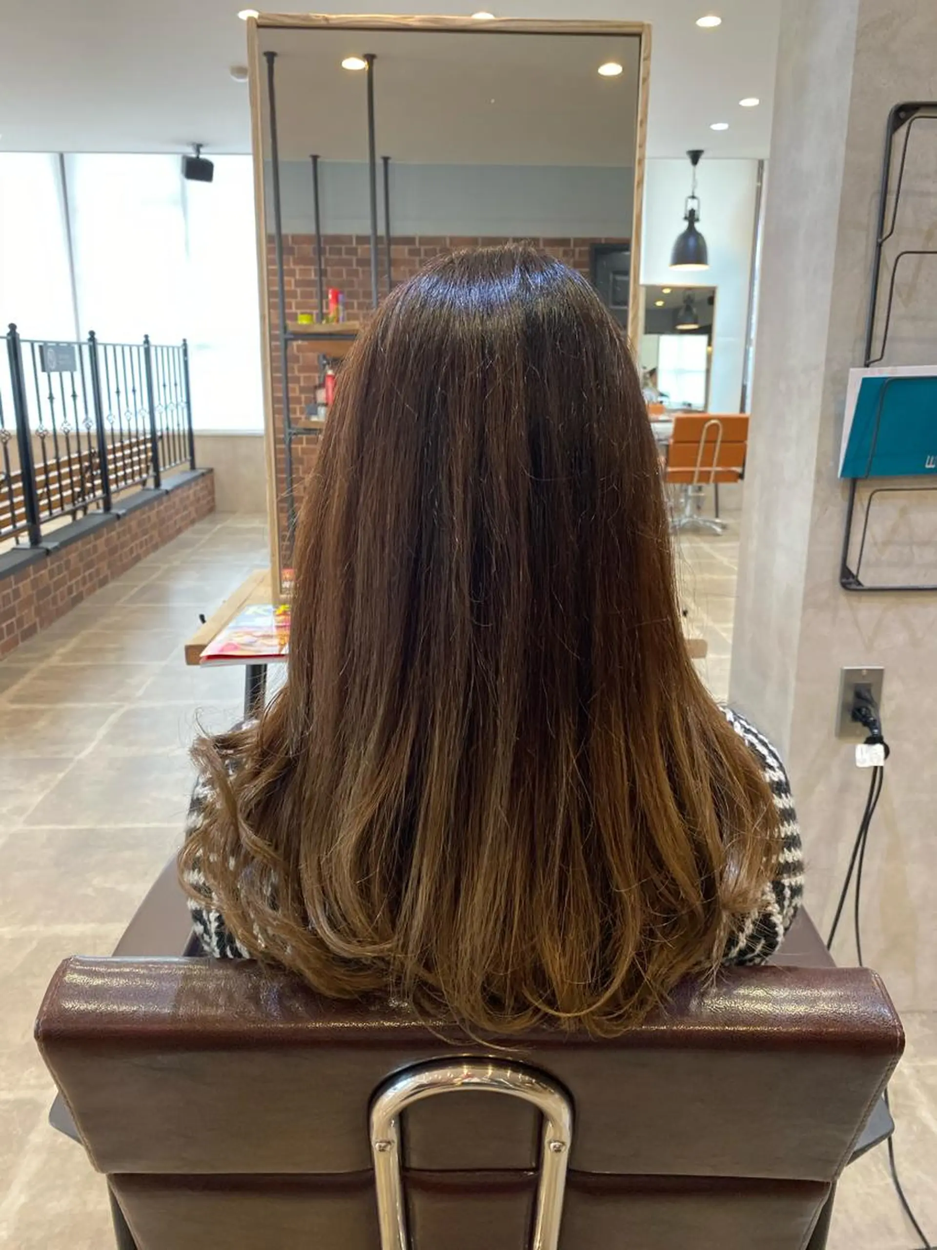 ロング ヘアカラー トリートメント KAITOH ATSUSHIのヘアスタイル