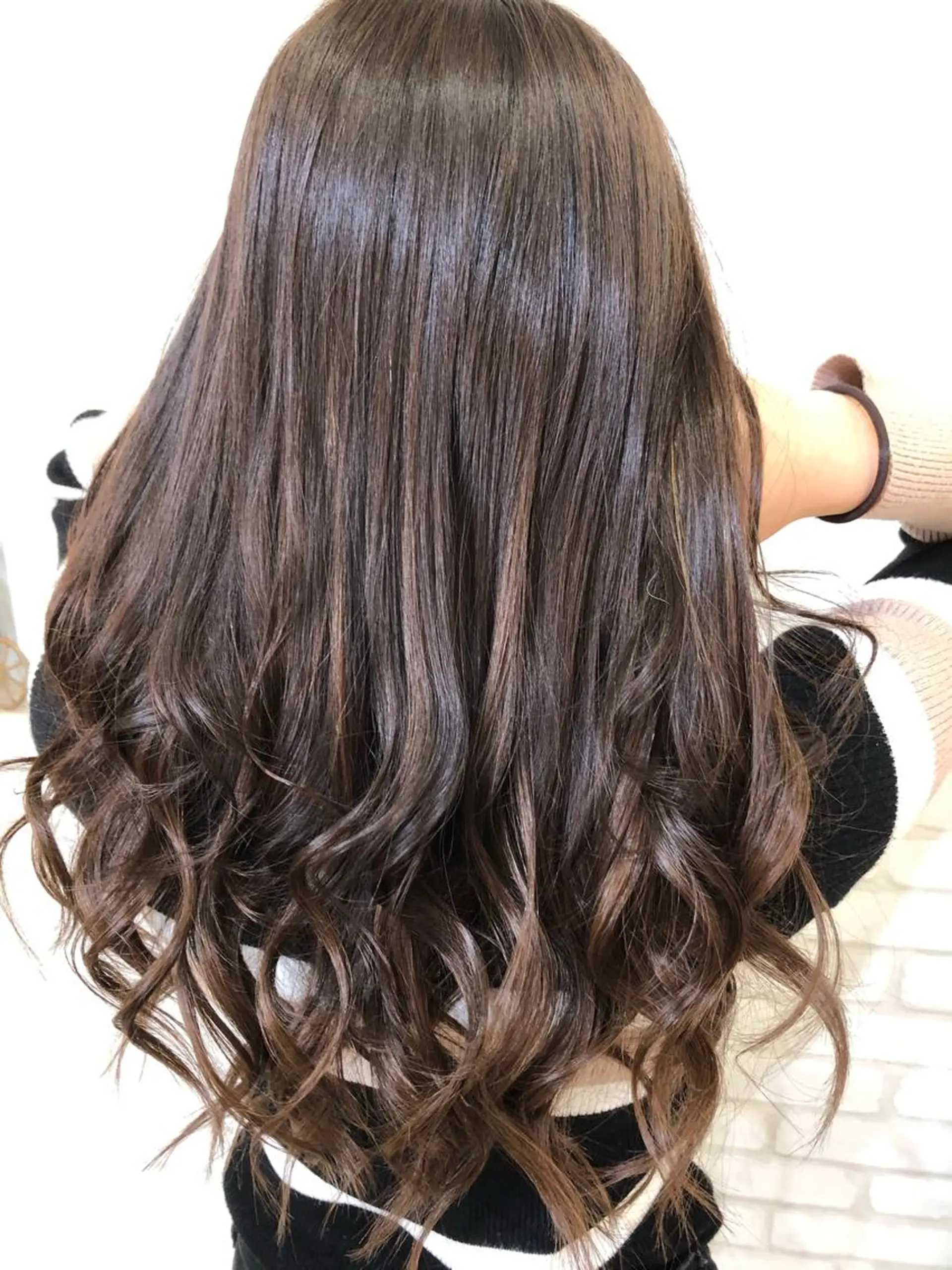 ロング カラー パーマ ヘアアレンジ メンズ キッズ ネイル マツエク・マツパ アイブロウ シールエクステ メンズバレイヤージュ メンズハイライト メンズインナーカラー メンズ韓国風 韓国/顔周り/透明感 /レイヤー/ひなたのヘアスタイル
