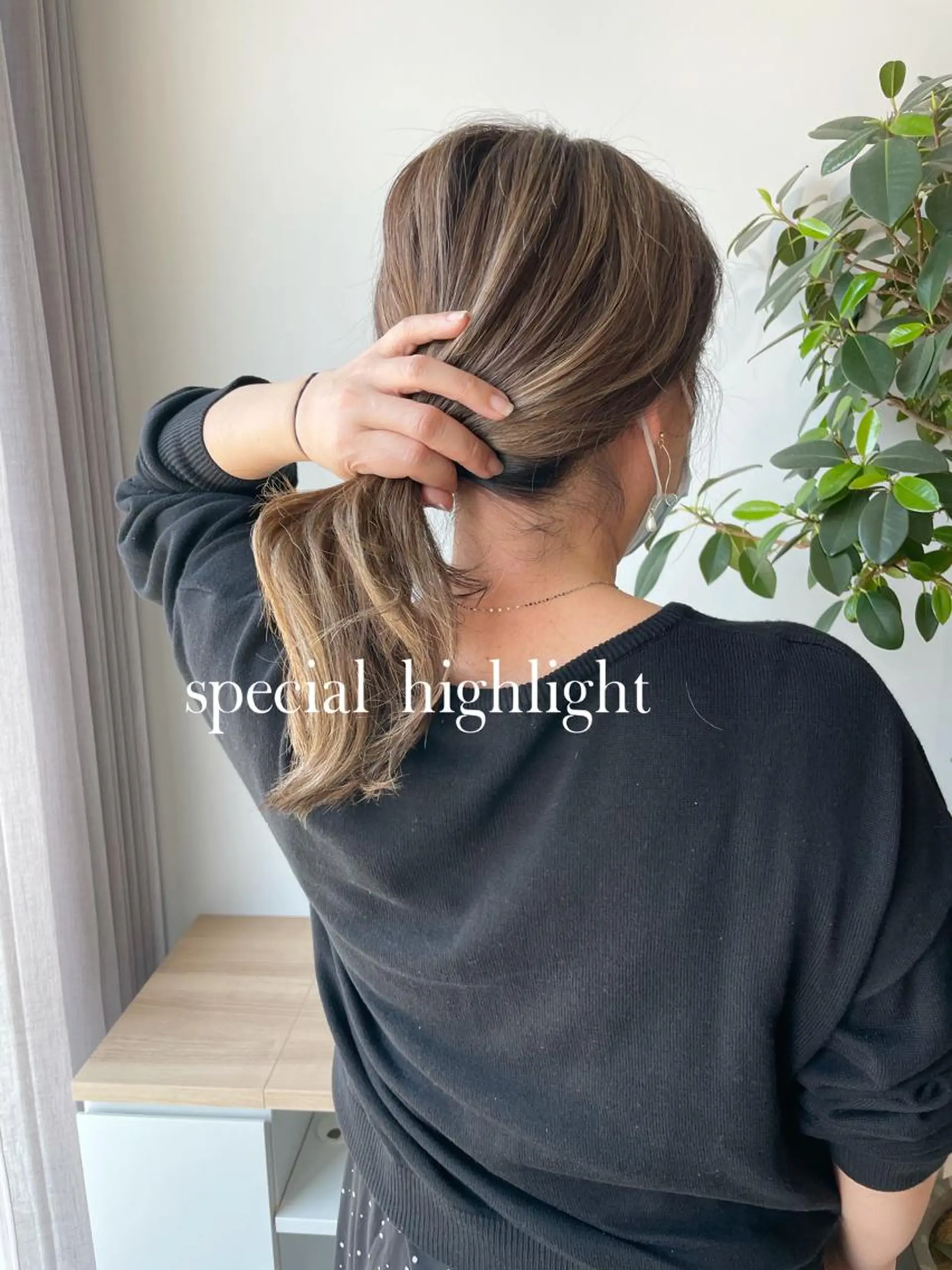 セミロング 岸川 恭子のヘアスタイル