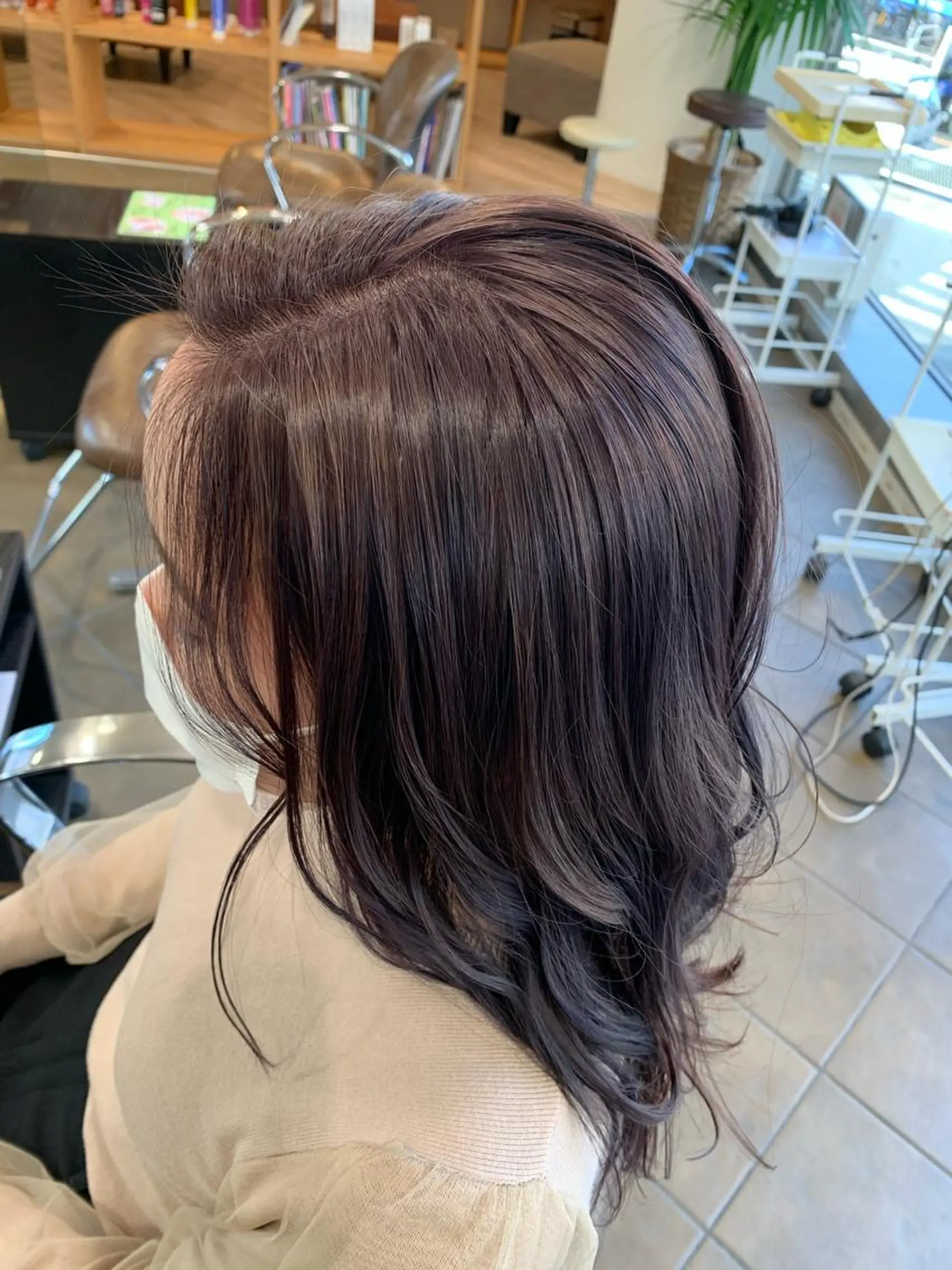 ミディアム カラー グレージュ ピンクカラー カット ヘアカラー トリートメント Ripps長居所属・メテオ ／ヘアカラー 西川菜実のヘアスタイル