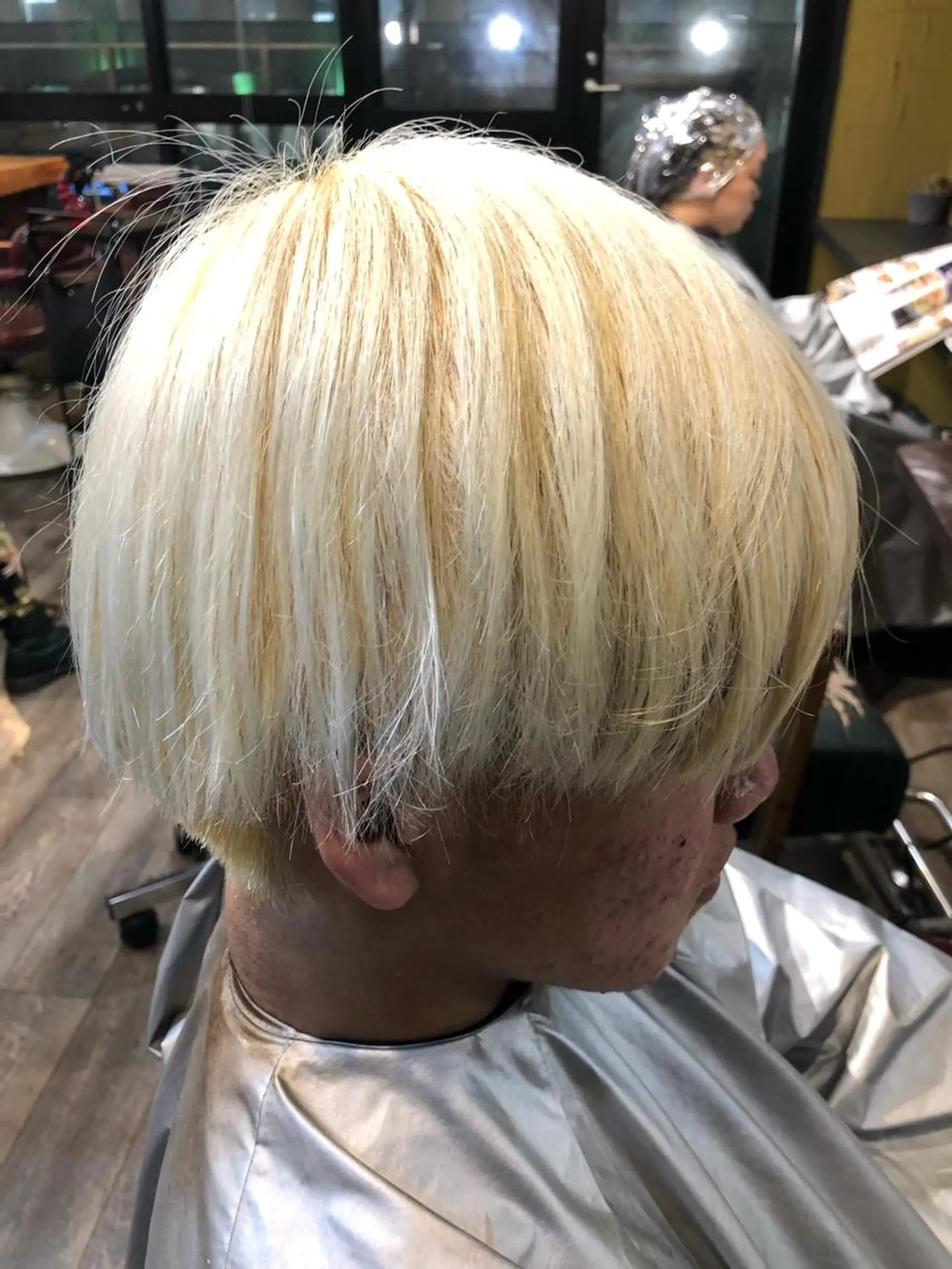 カラー ブリーチ ケアブリーチ MENAトリートメント専門店bySafaria所属・ISHIMORI  のヘアスタイル