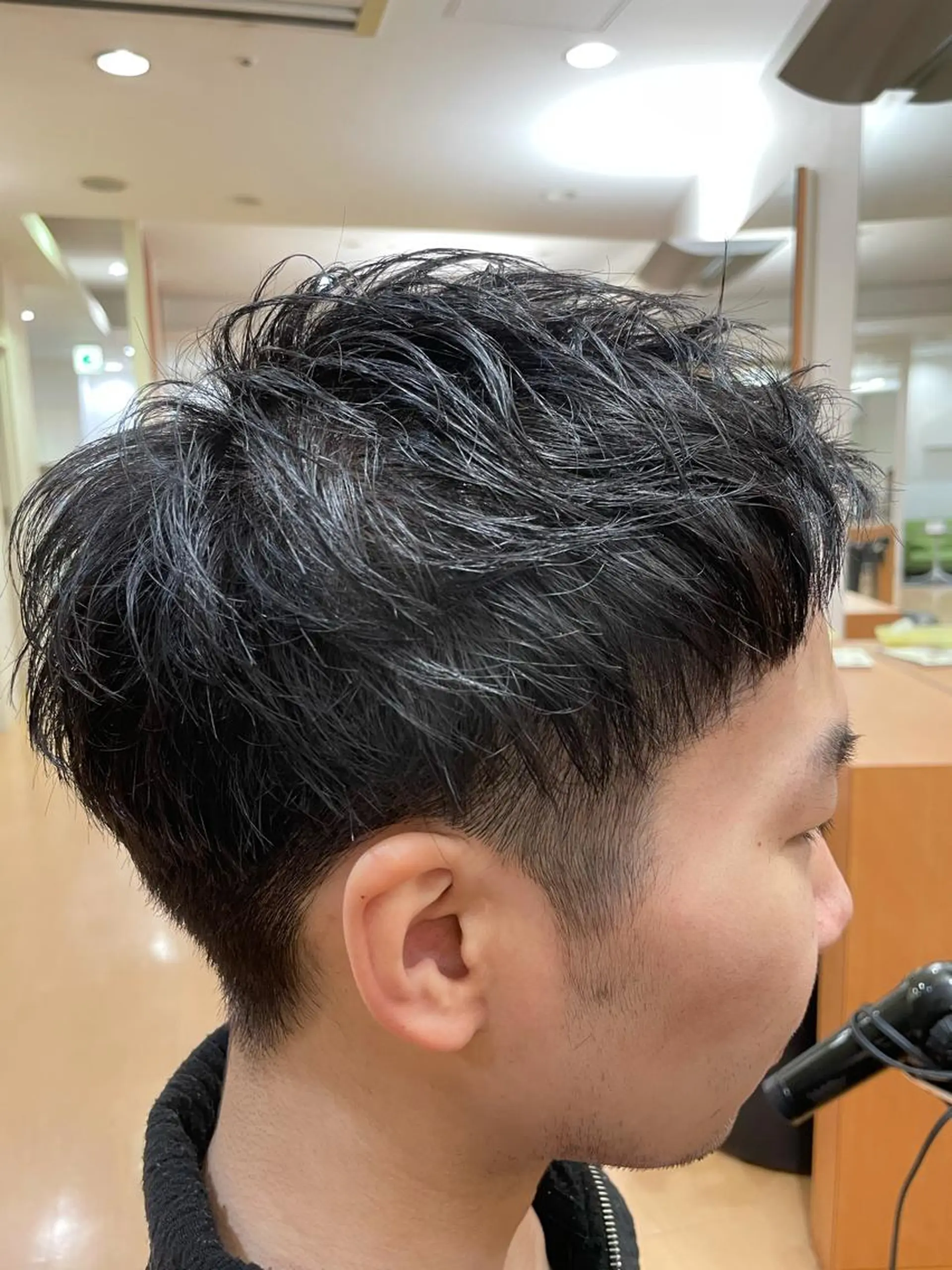 ショート カラー mod'shair船橋所属・ムロオカ ヨシキのヘアスタイル