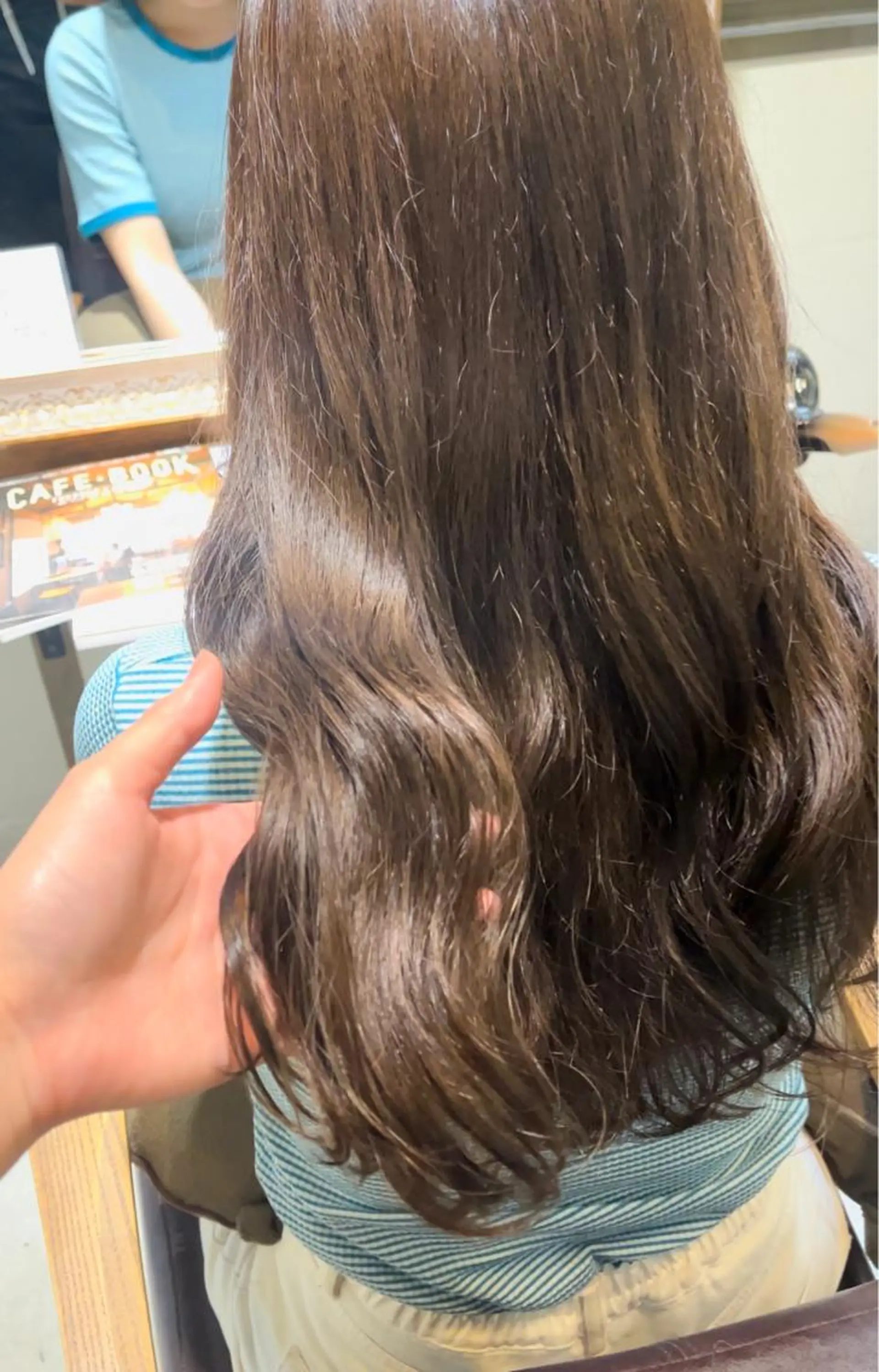 カラー ブラウンカラー えんぐちとも／透明感 カラー／博多ボブのヘアスタイル