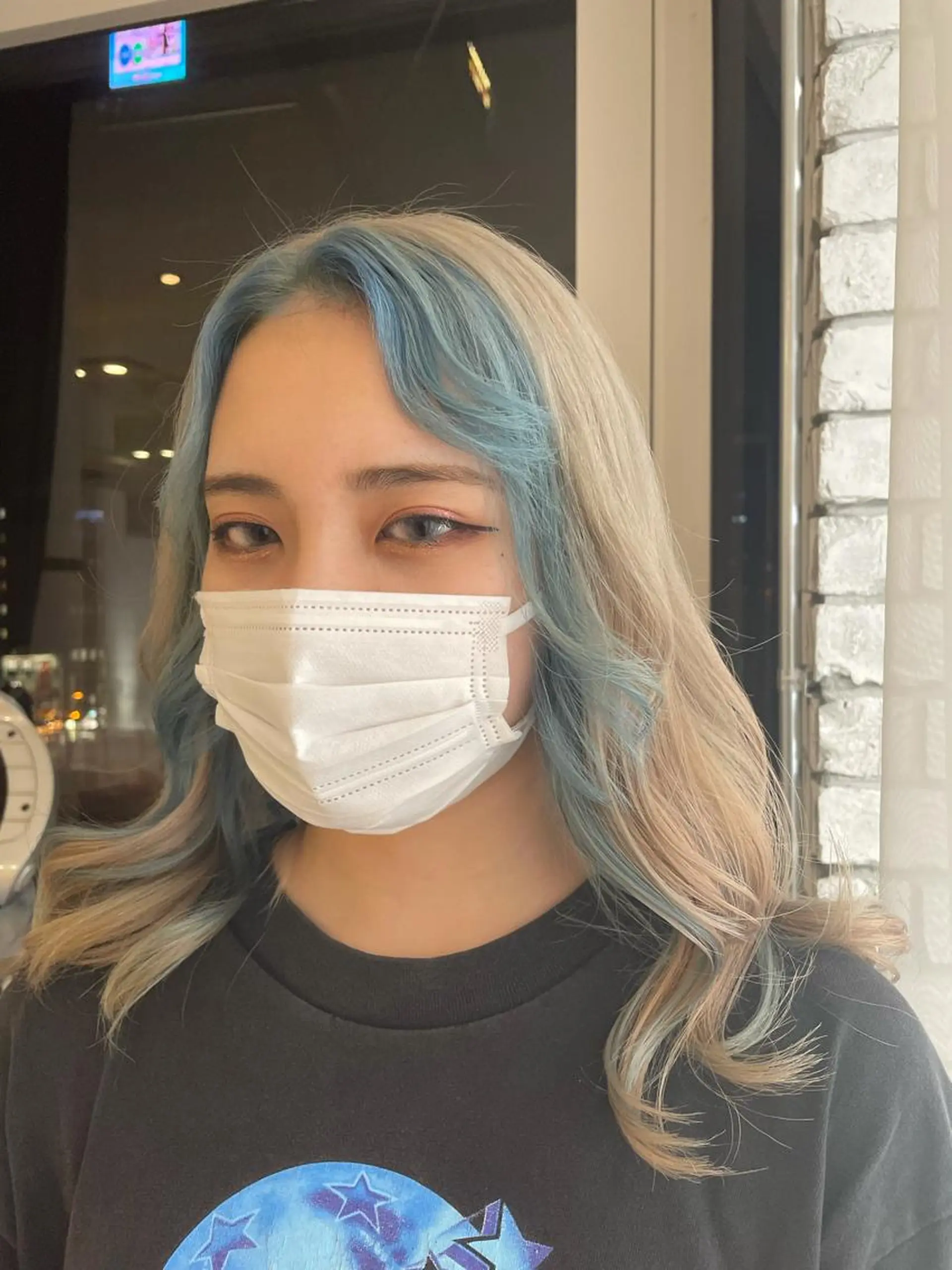 セミロング カラー 艶ハイトーン👑♡ NATSUKIのヘアスタイル