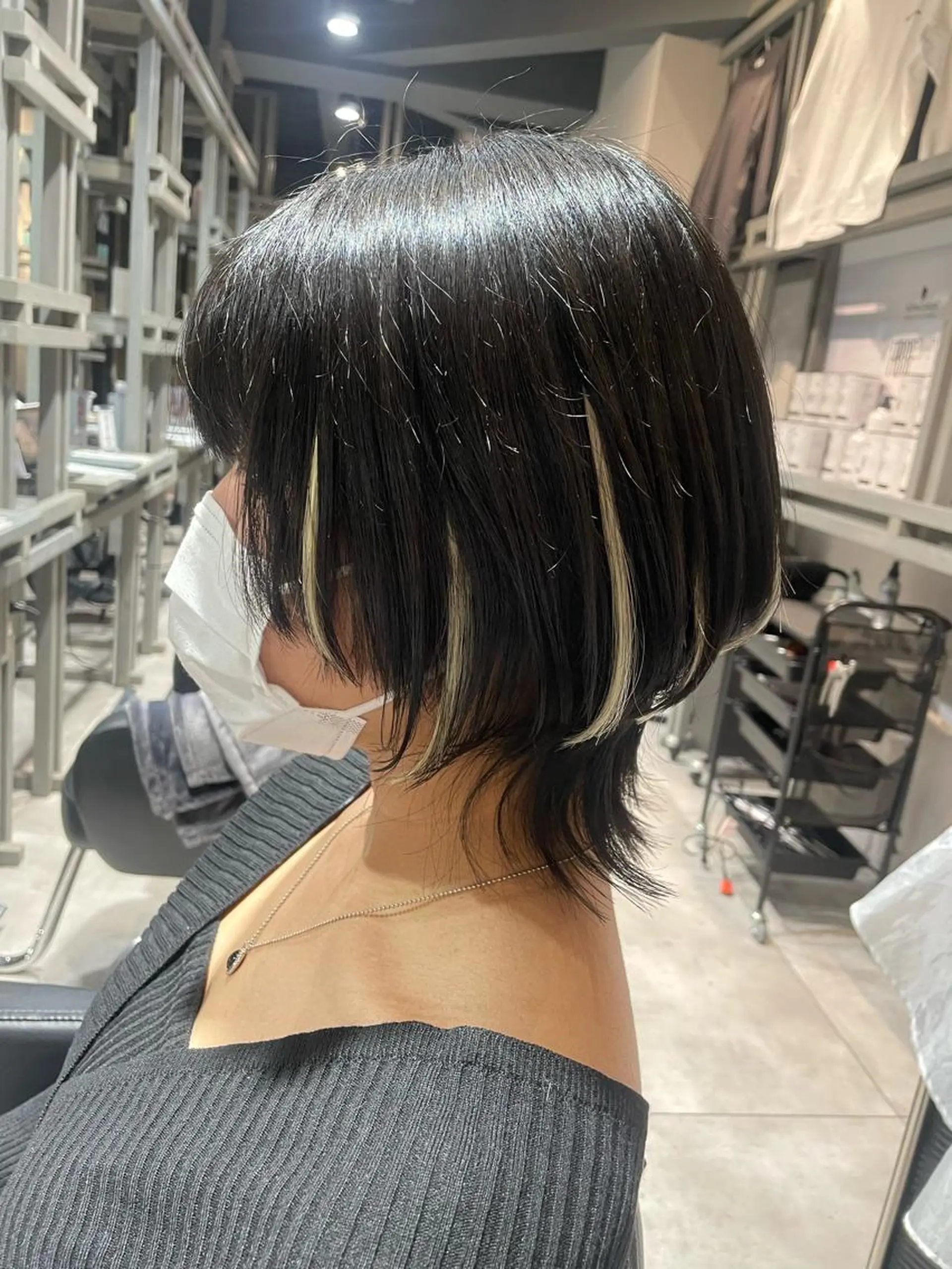ショート カラー シールエクステ エクステ ブリーチ👩‍🦳/ ‪✂︎MANAMIのヘアスタイル
