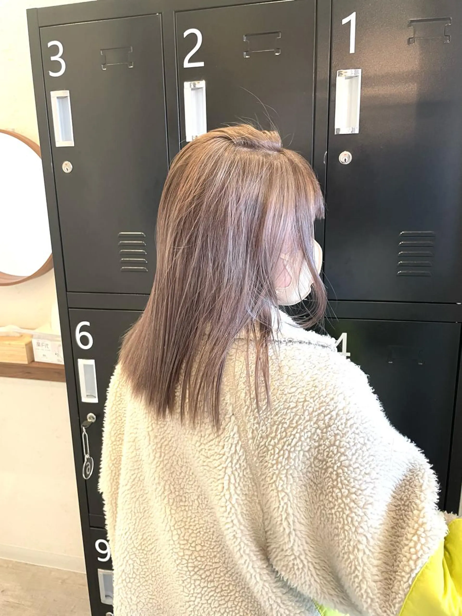 セミロング カラー 田中   麗彩也のヘアスタイル
