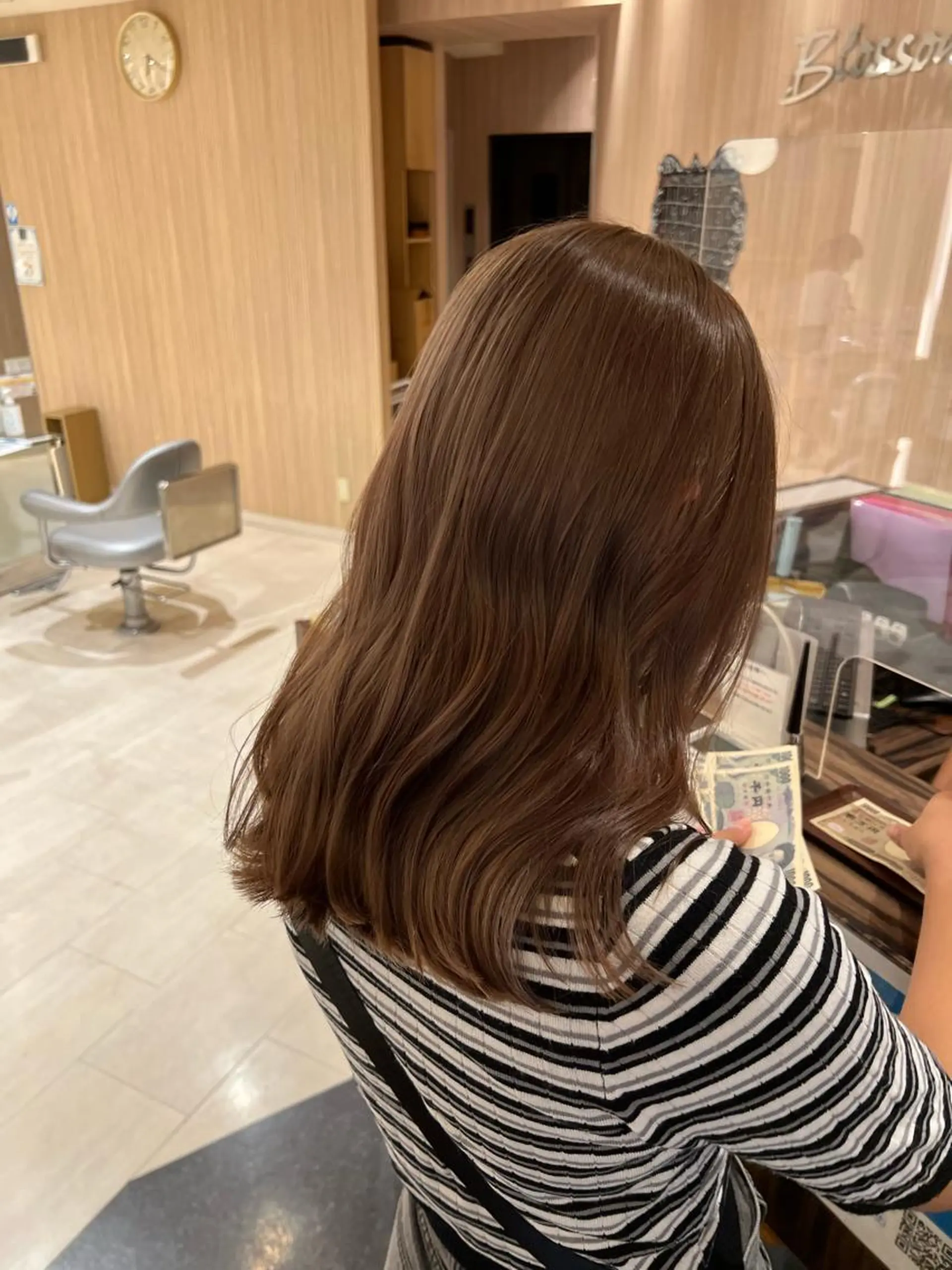 カラー 久永 菫のヘアスタイル