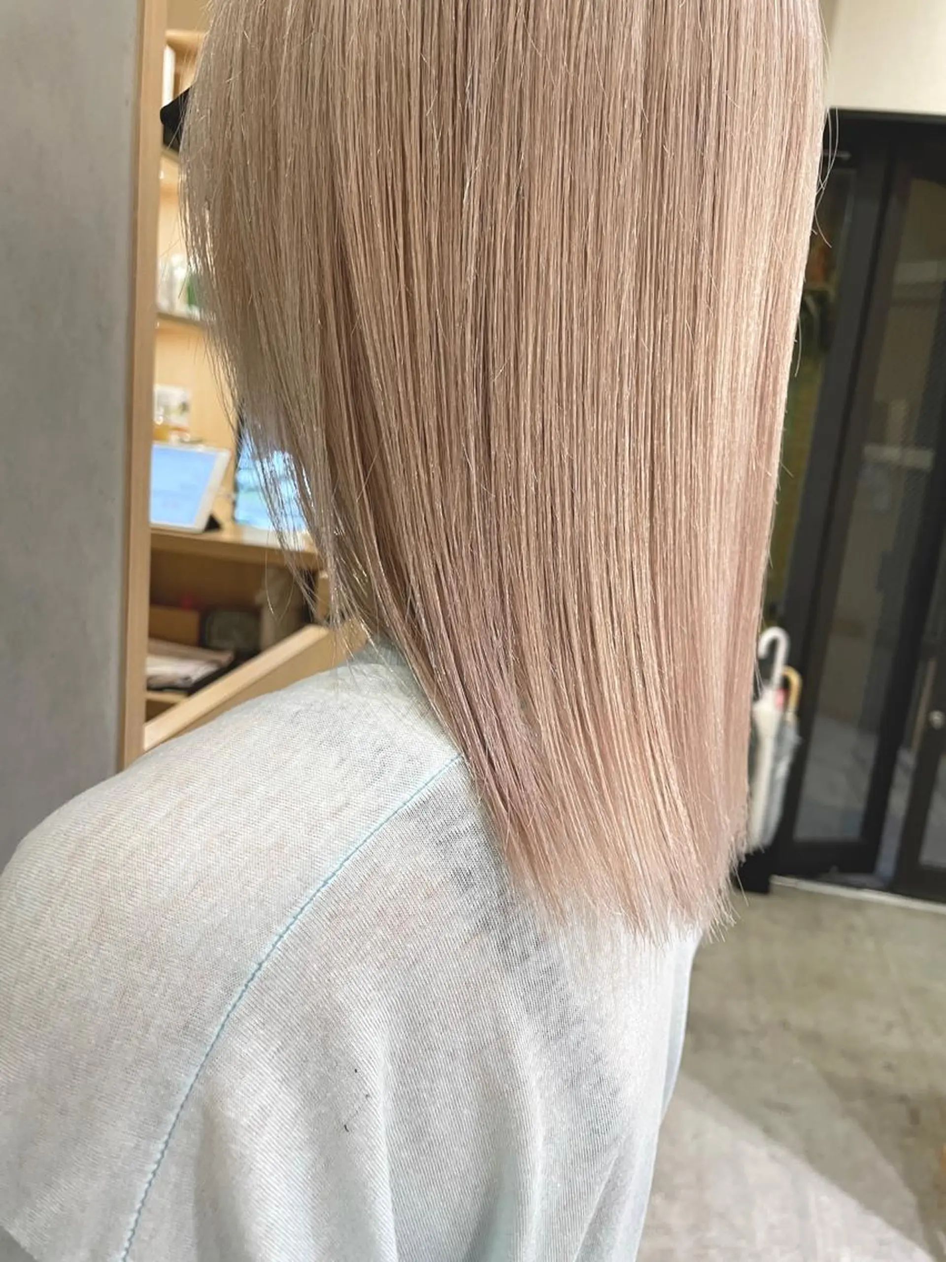 ミディアム カラー ベージュカラー ホワイトベージュ ヘアカラー トリートメント 城　健太郎 💎ハイトーンのヘアスタイル