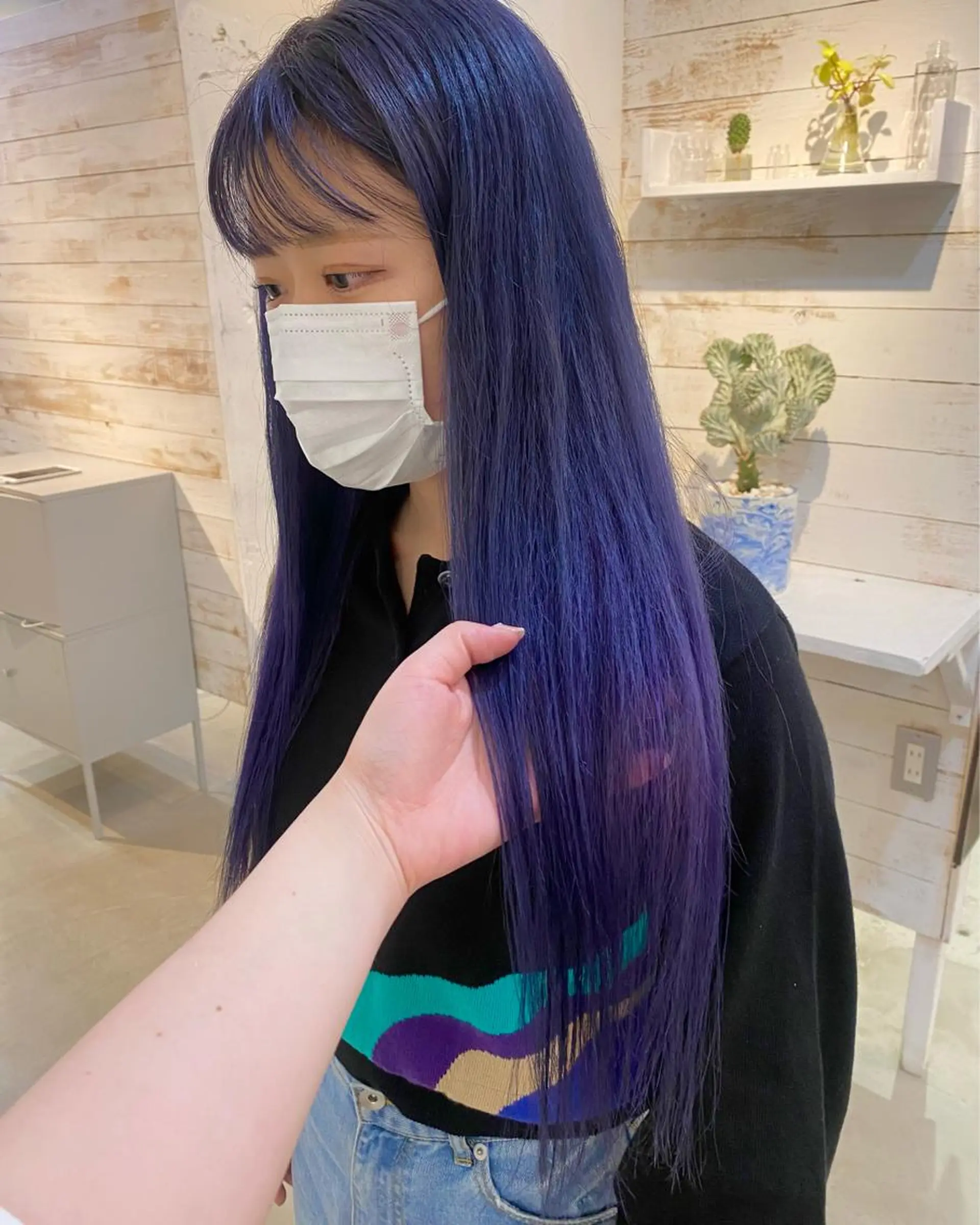 ロング カラー ブリーチ ブルーカラー ブルーラベンダー ラベンダーカラー ブリーチなしカラー ダブルカラーエクステのヘアスタイル