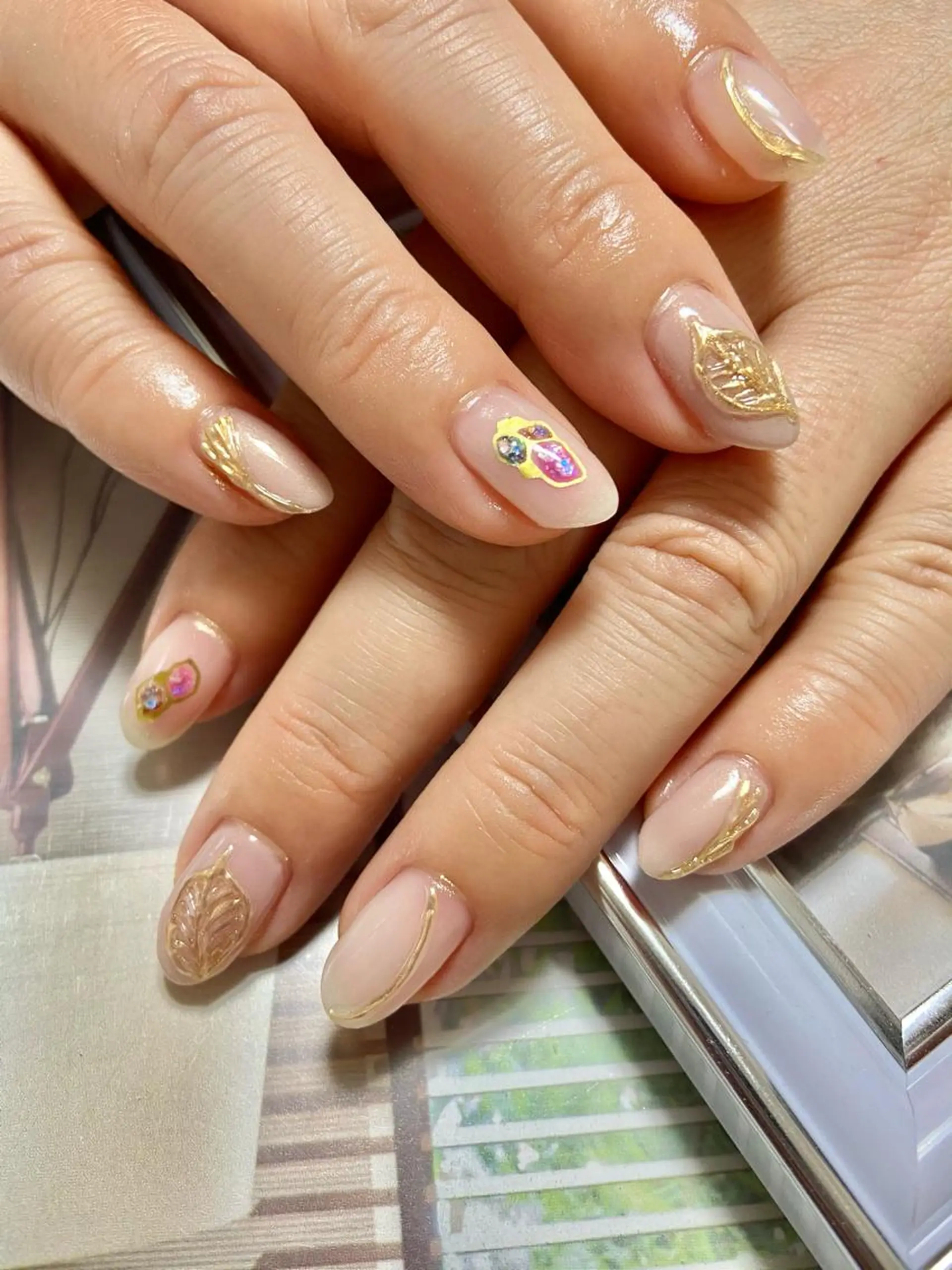 ネイル ニュアンスネイル ハンドネイル フットネイル Lokahi NAILのネイルデザイン