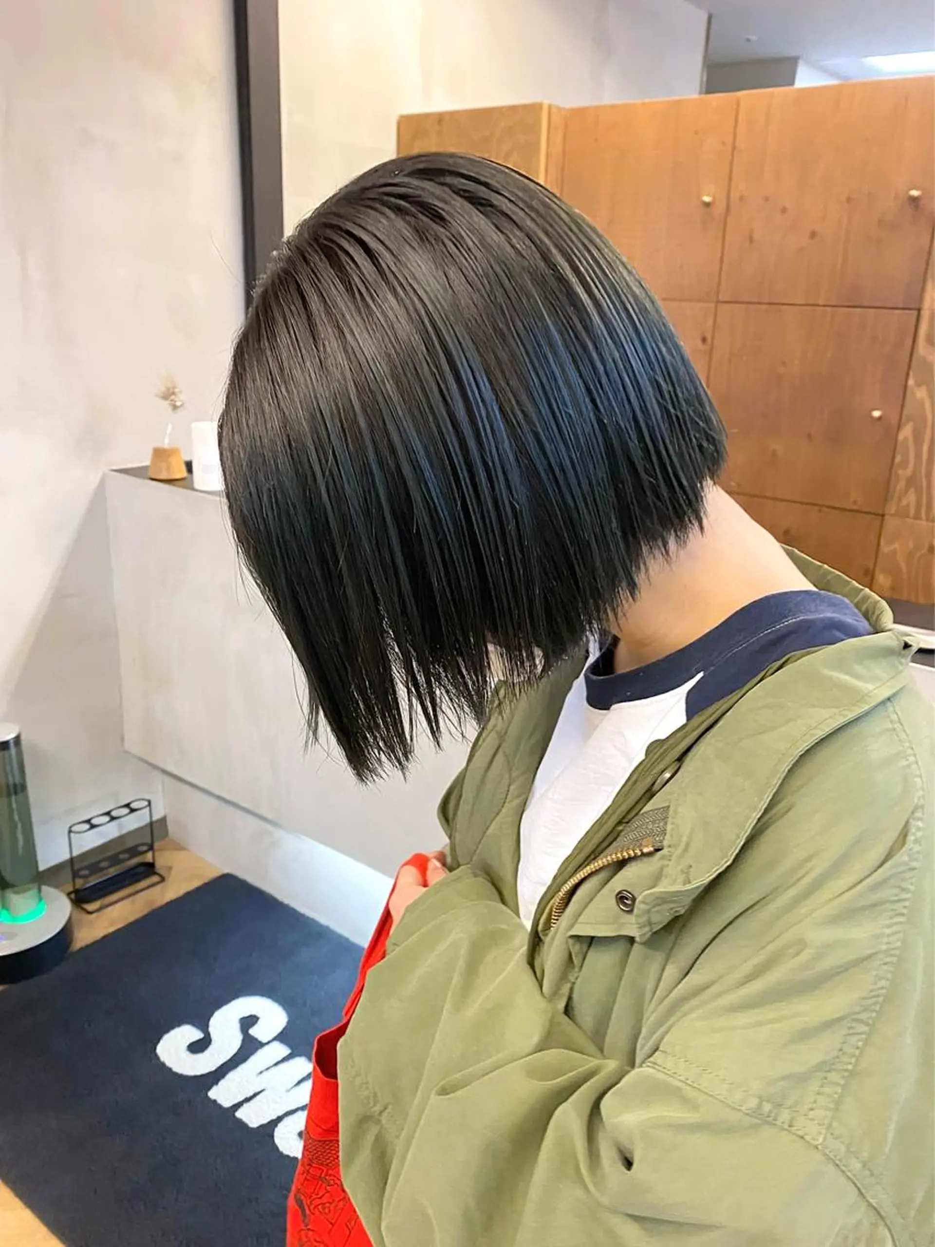 ショート カラー ベージュカラー ブリーチ ブルーカラー ブリーチなしカラー オリーブベージュ カット ヘアカラー トリートメント ハル🌸柔色/ ブリーチなし/艶髪のヘアスタイル