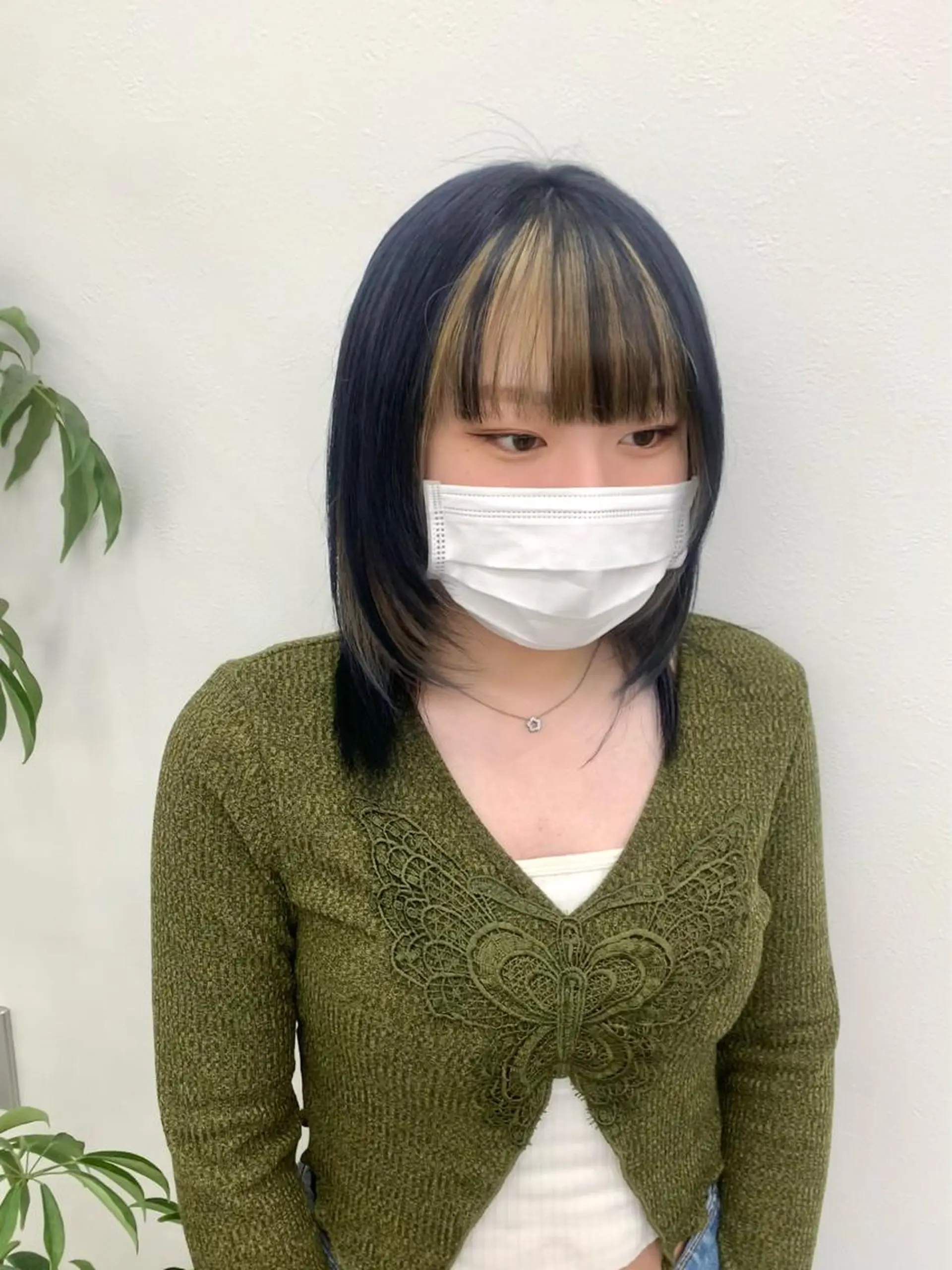 ミディアム カラー レイヤーカット レイヤー ハイトーン 暖色⭐︎KANAKOのヘアスタイル