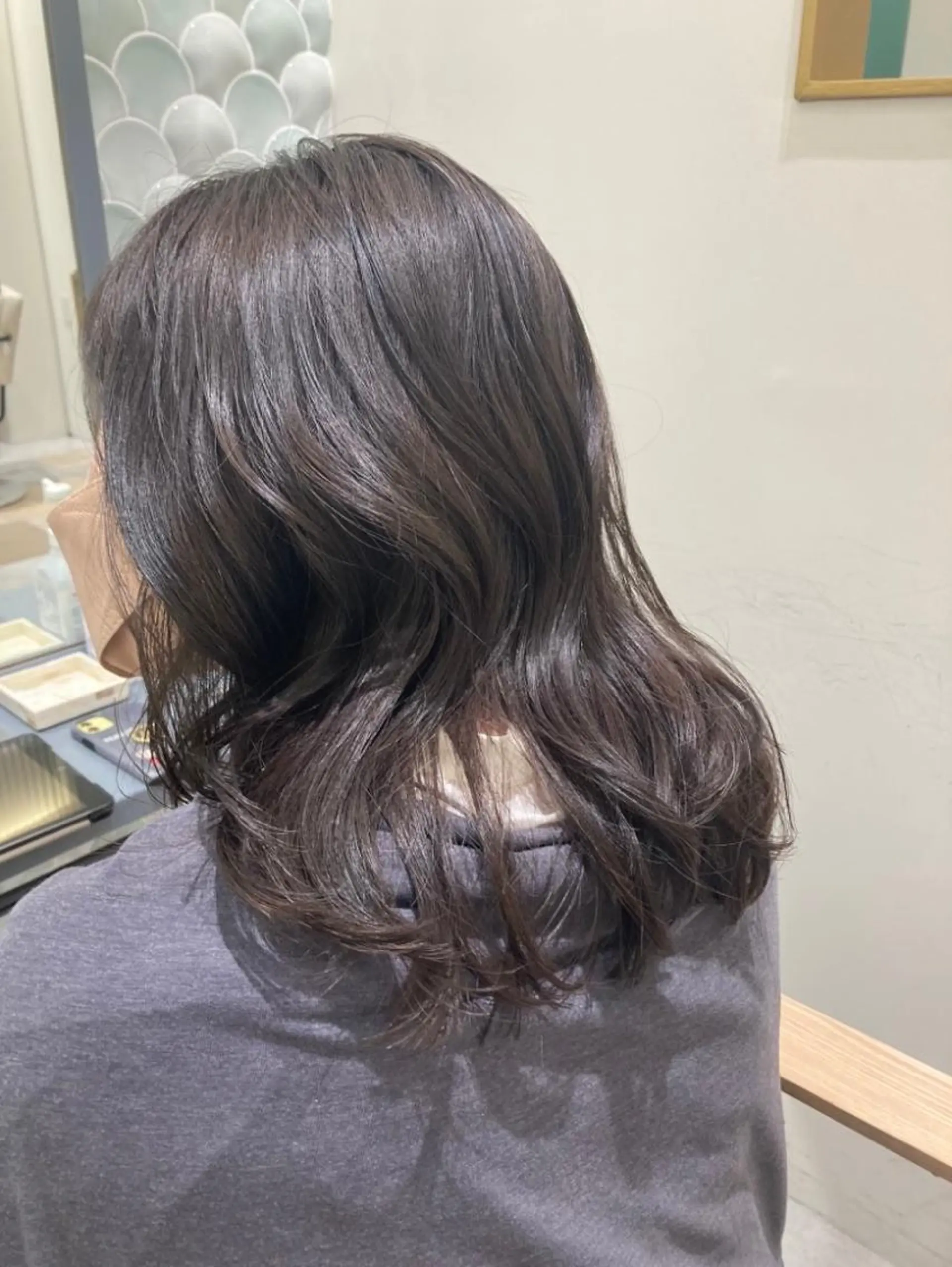 ミディアム カラー カット トリートメント 横浜　前髪顔まわり /長谷川未波のヘアスタイル