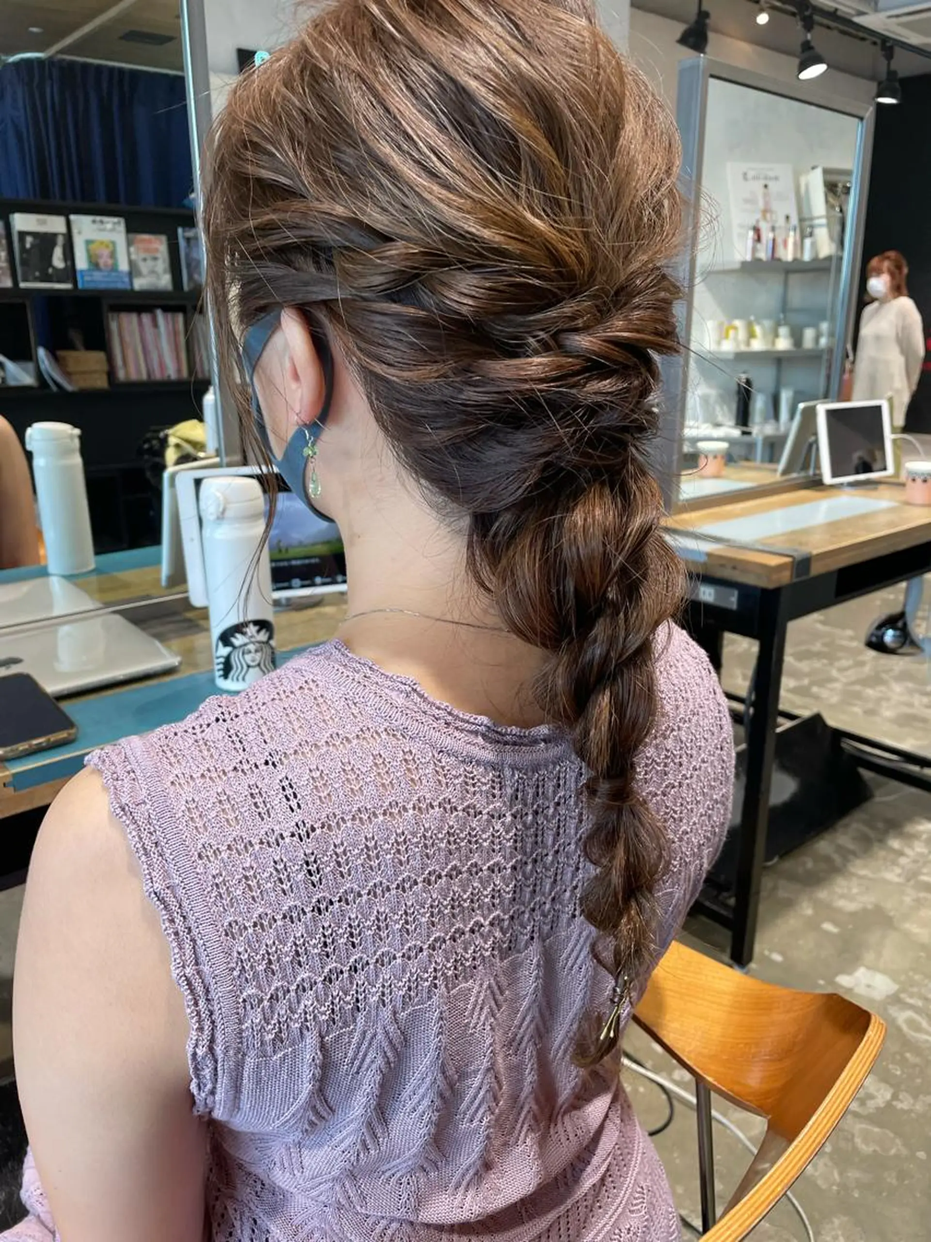 セミロング OAK 学芸大学所属・秋葉萌　透明感カラー /レイヤー/ボブ♡のヘアスタイル