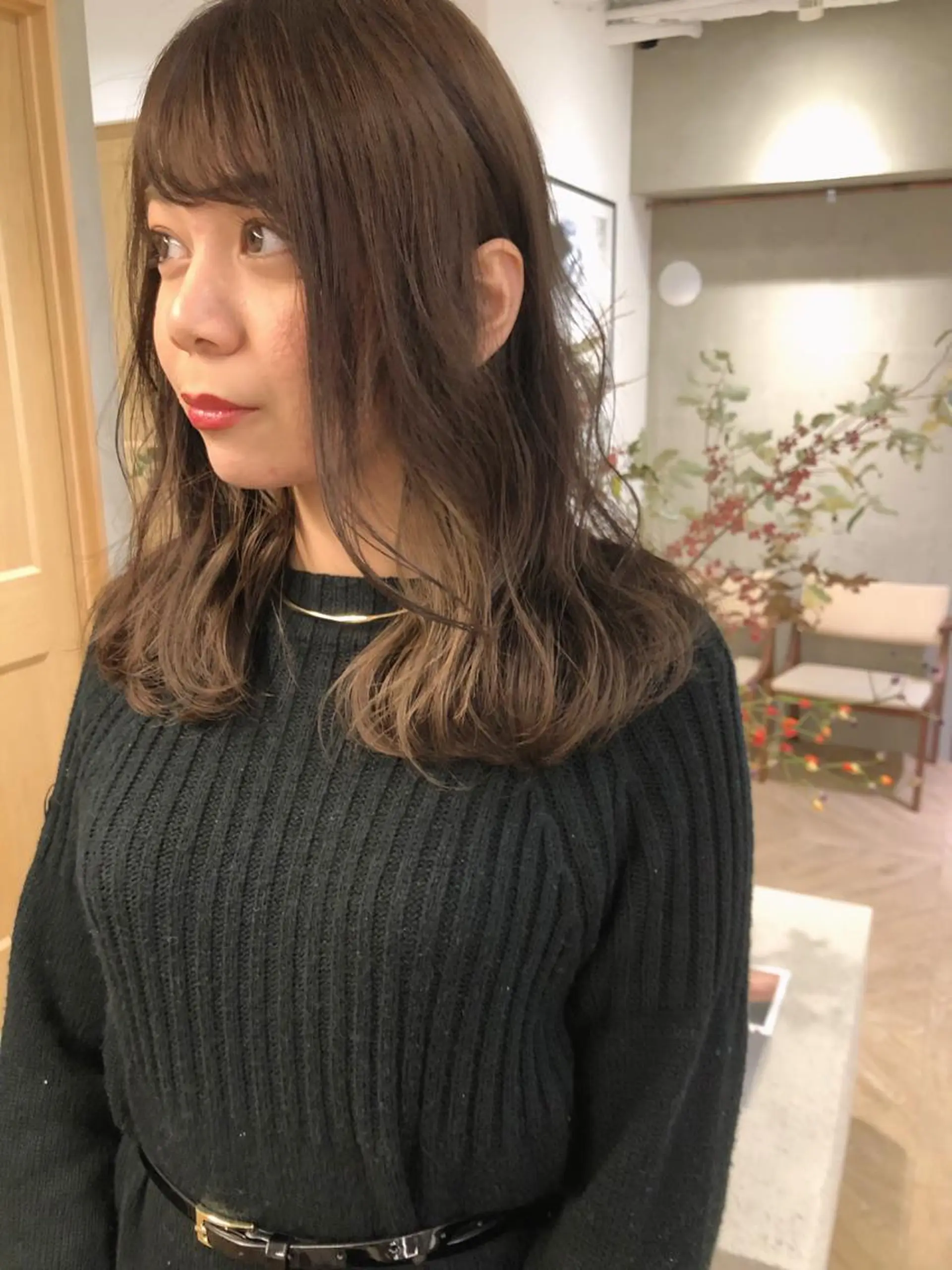 セミロング カラー 透明感🎀LOREN エリコ🌈のヘアスタイル