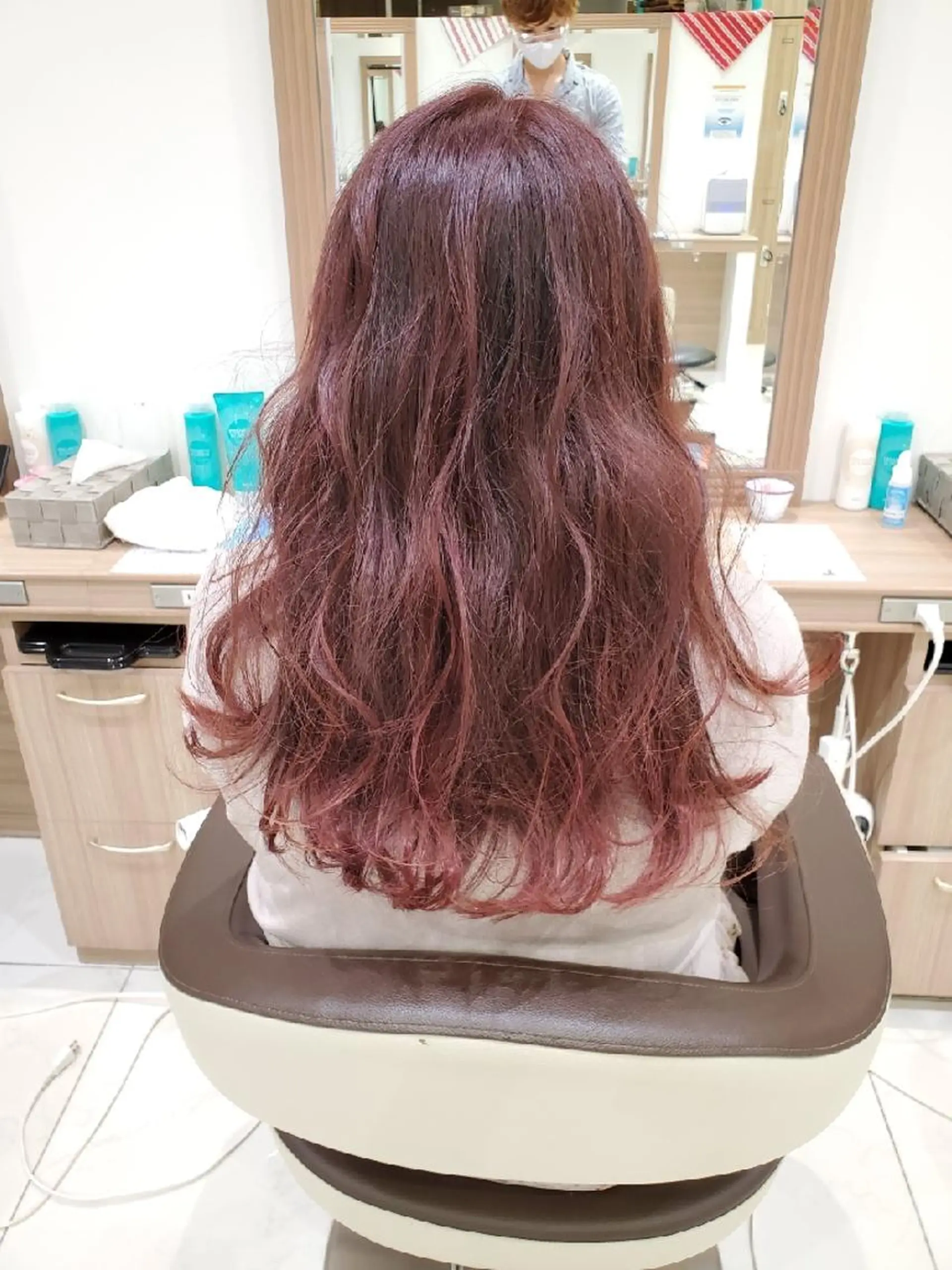 ロング カラー イルミナカラー 中村 和貴のヘアスタイル