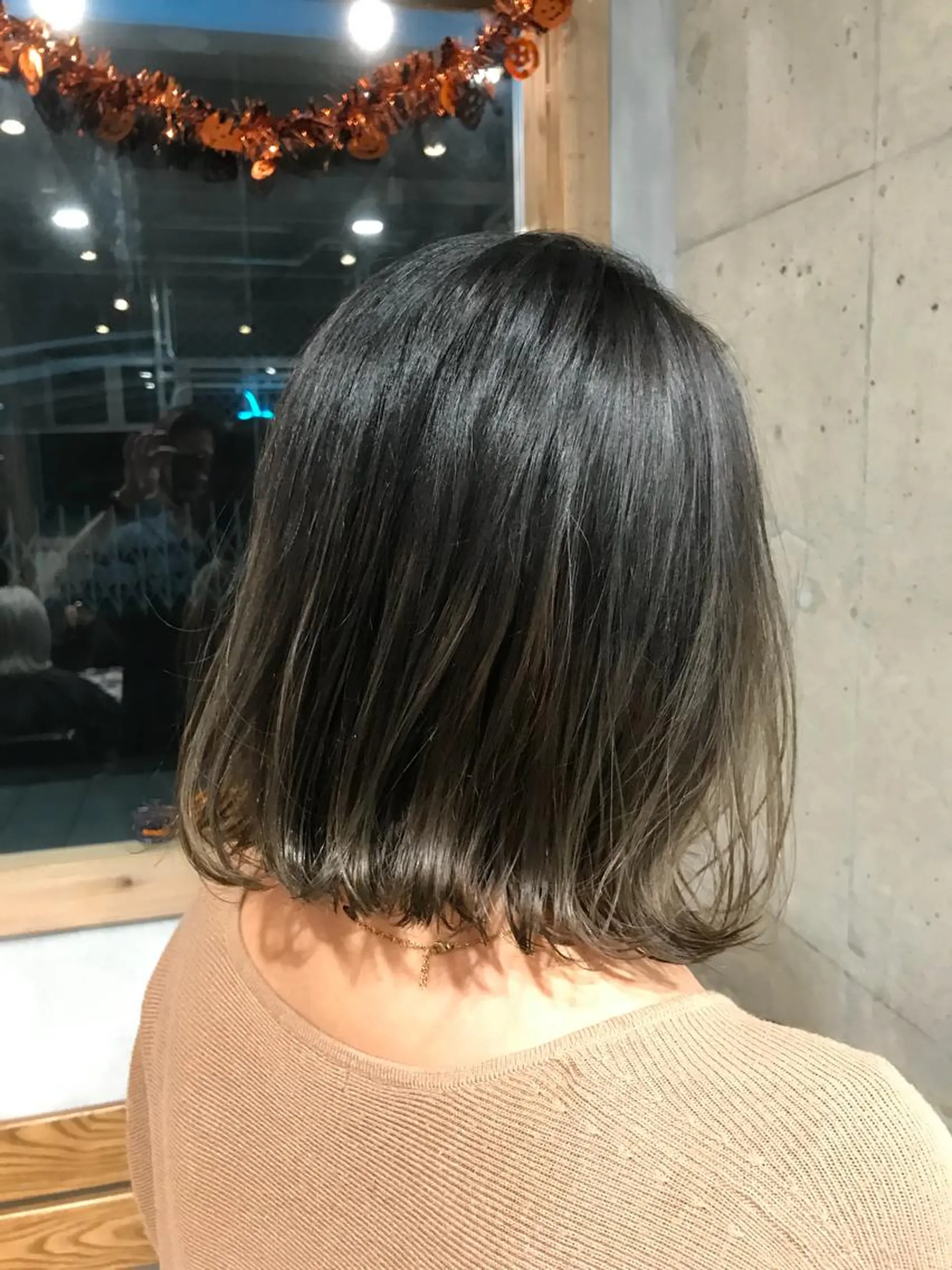 ショート カラー ブリーチ グラデーションカラー グレージュ ブリーチなしカラー 竹嶌 健吾のヘアスタイル