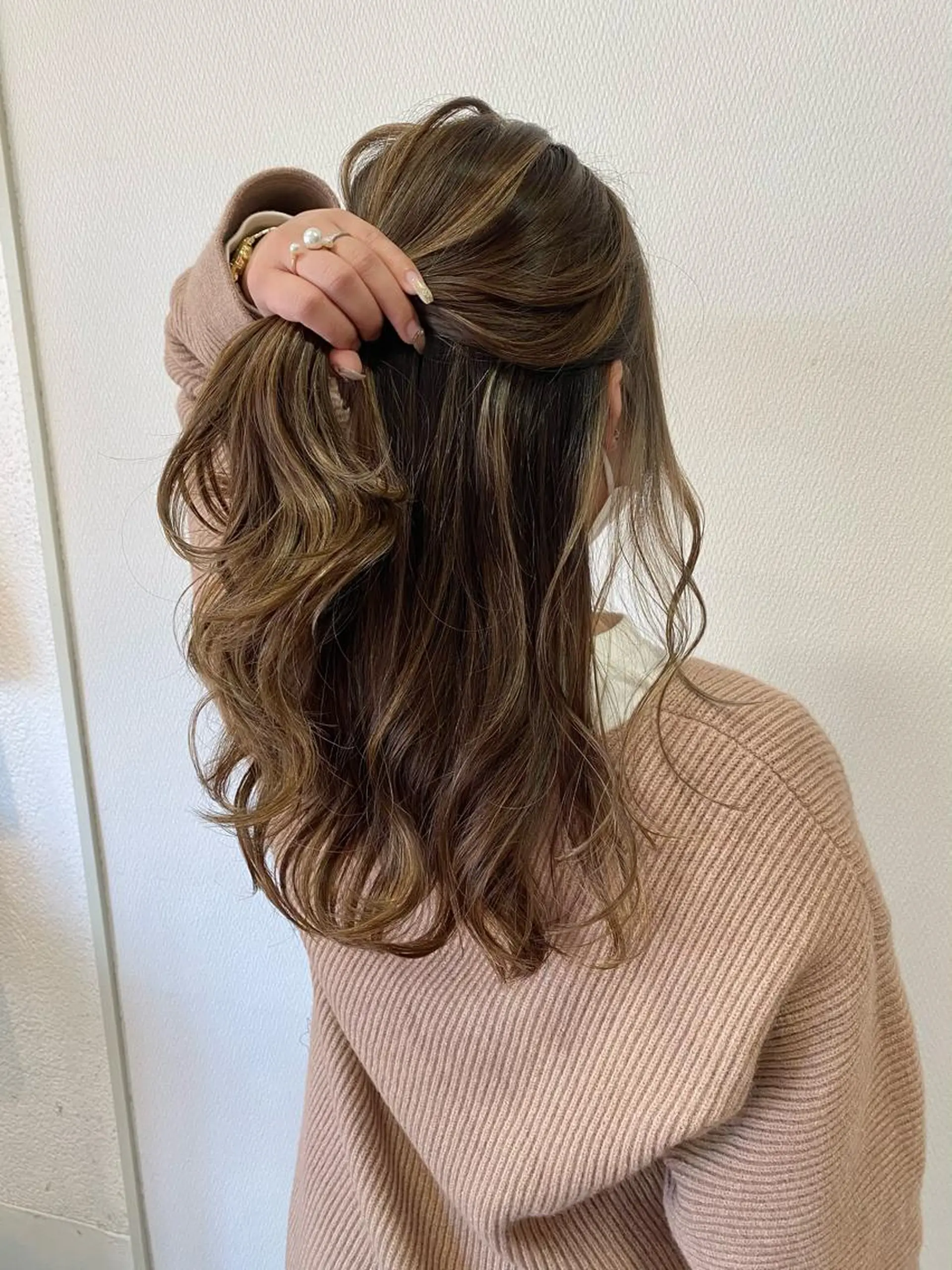 ロング 山本 茉希のヘアスタイル