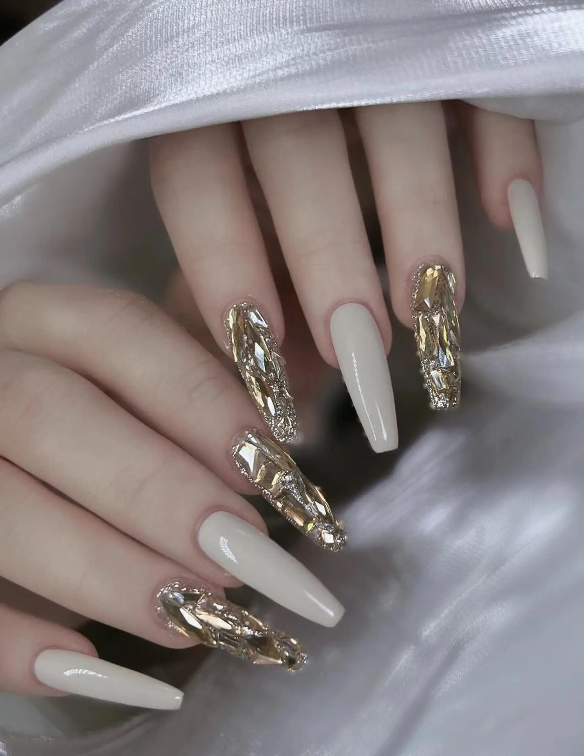 ネイル AB マツエクネイルサロンのネイルデザイン