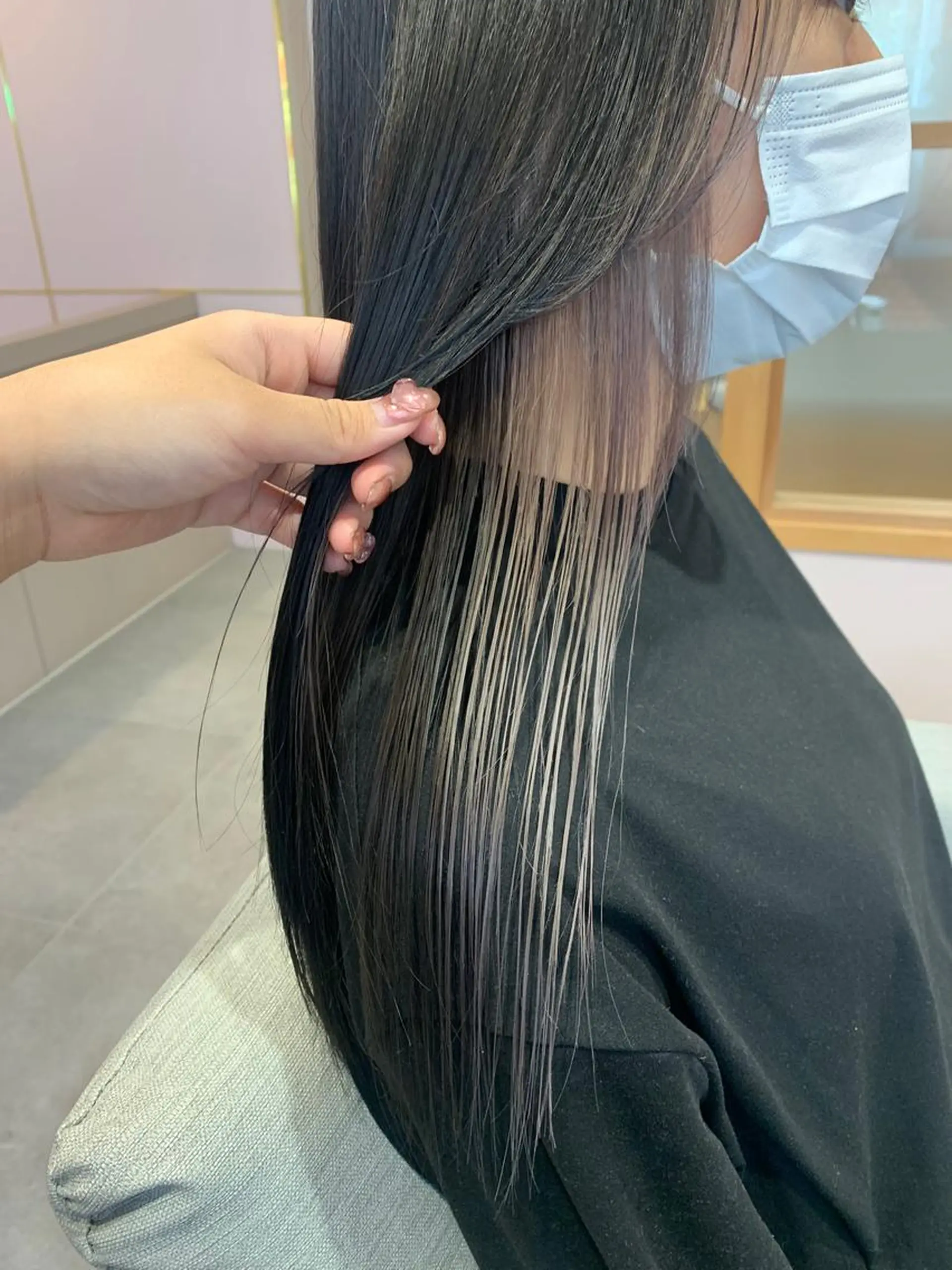 カラー インナーカラー シルバー rio .のヘアスタイル