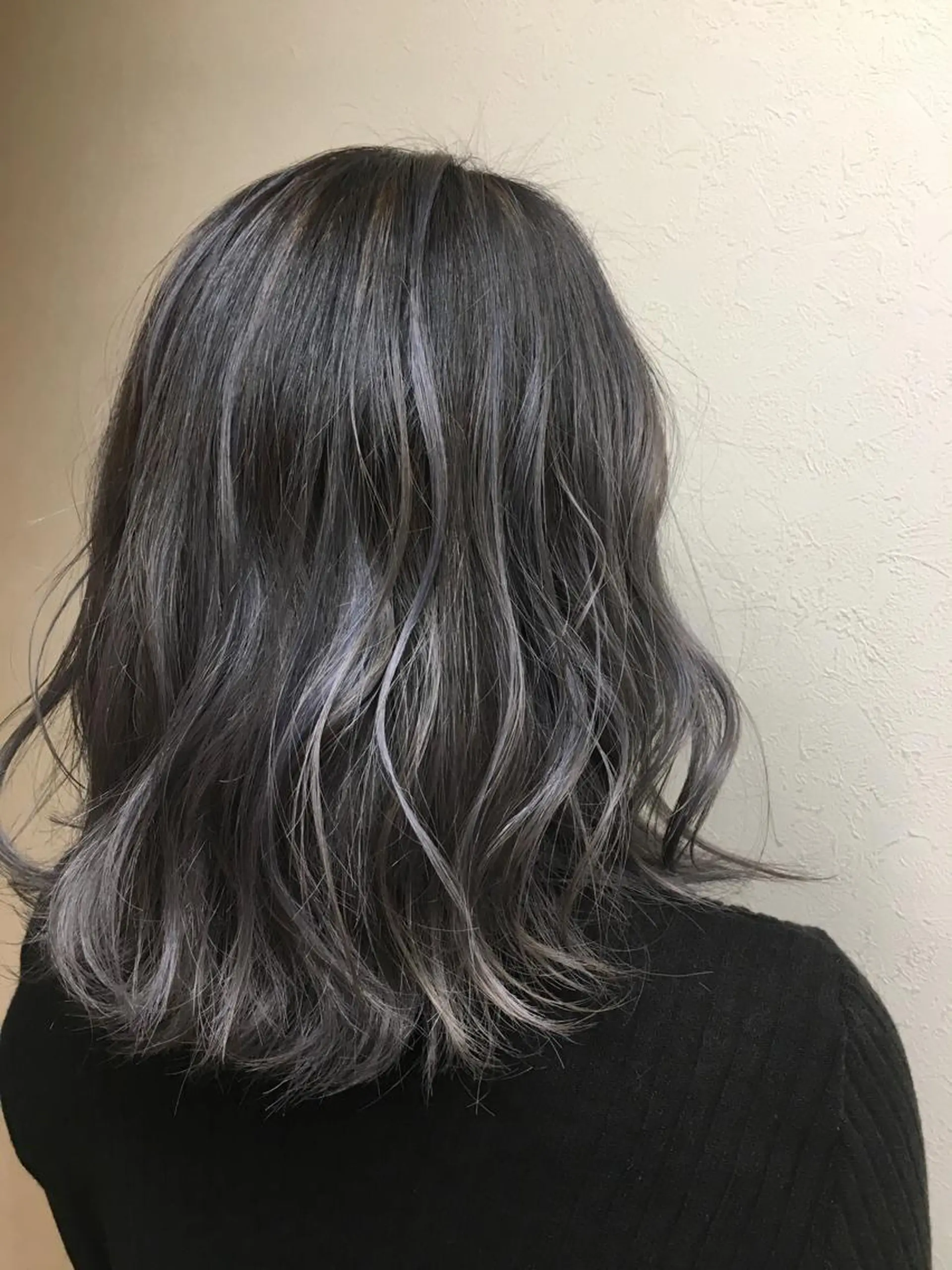 カラー 工藤 綾華のヘアスタイル