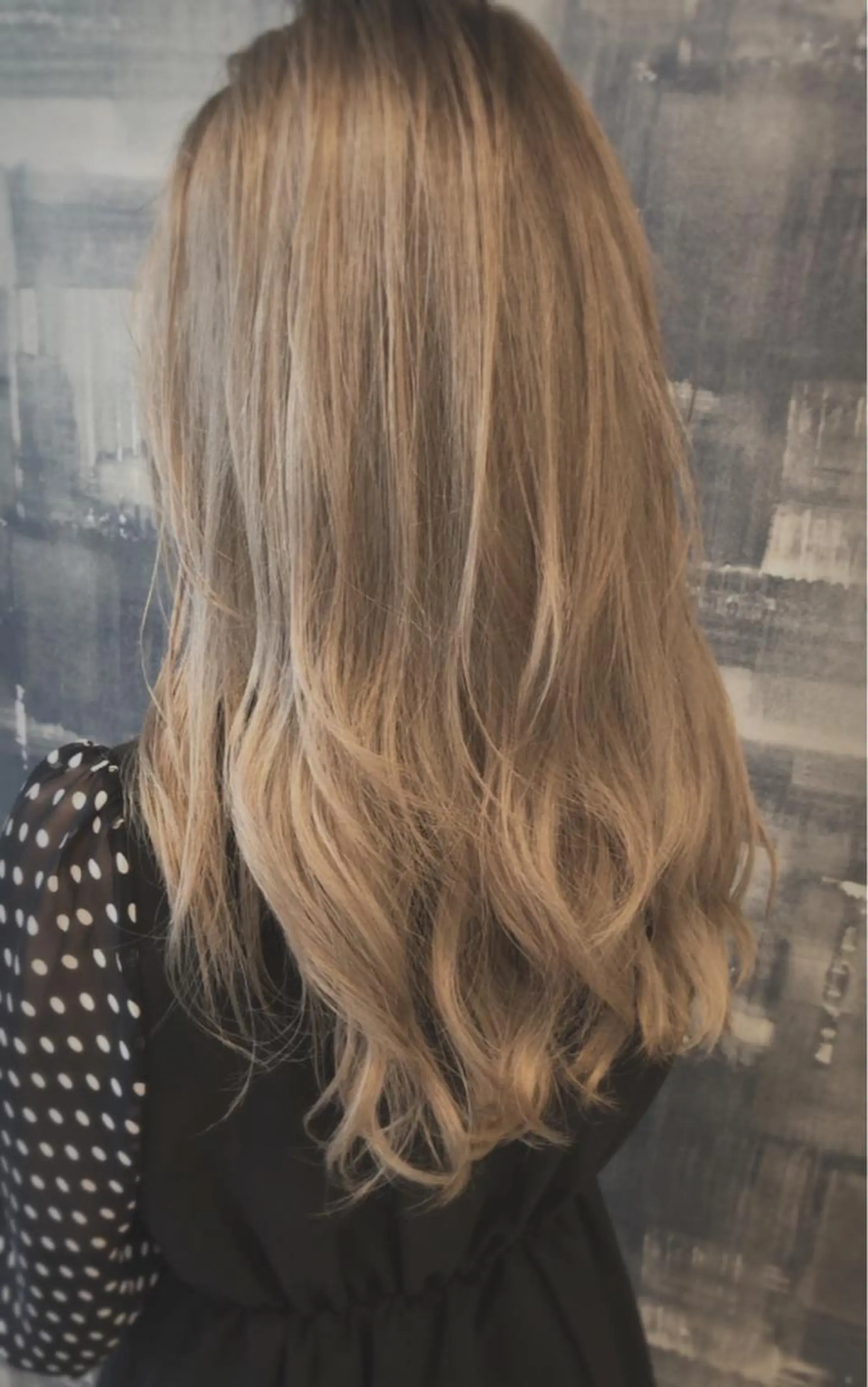 ロング カラー ベージュカラー ミルクティーベージュ ヘアカラー トリートメント hair  design  ALBERO所属・日高 香織のヘアスタイル