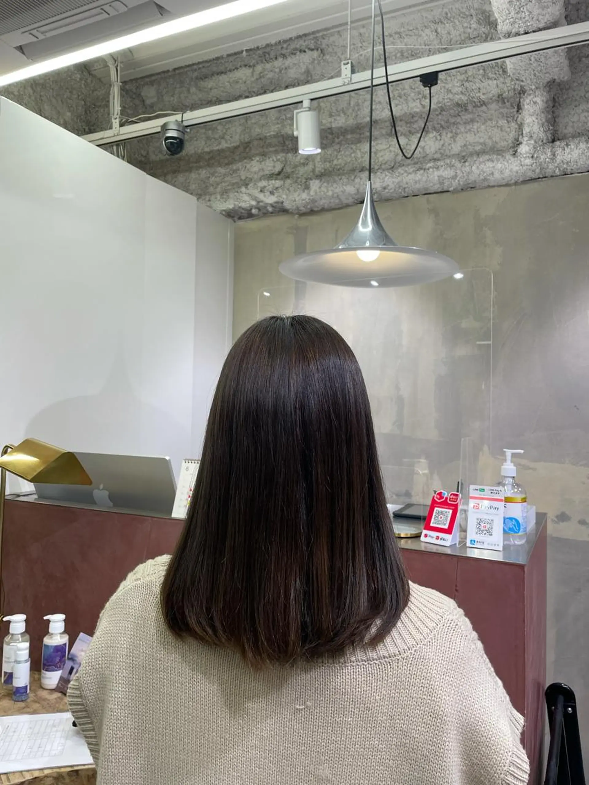 ミディアム elena byartefice所属・安達 萌花のヘアスタイル