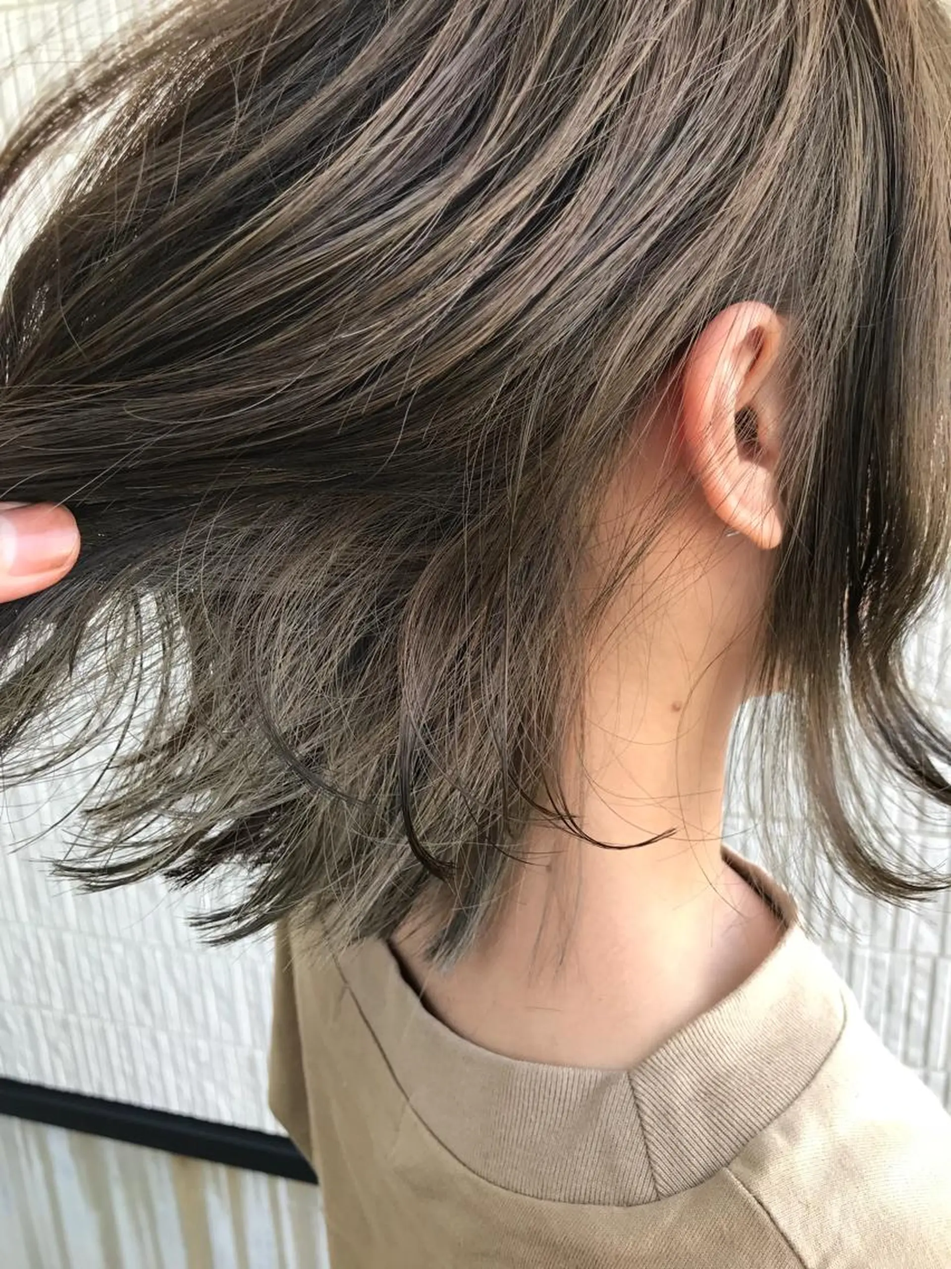 カラー ベージュカラー インナーカラー オリーブベージュ ヘアカラー トリートメント 古畑 佑悟のヘアスタイル