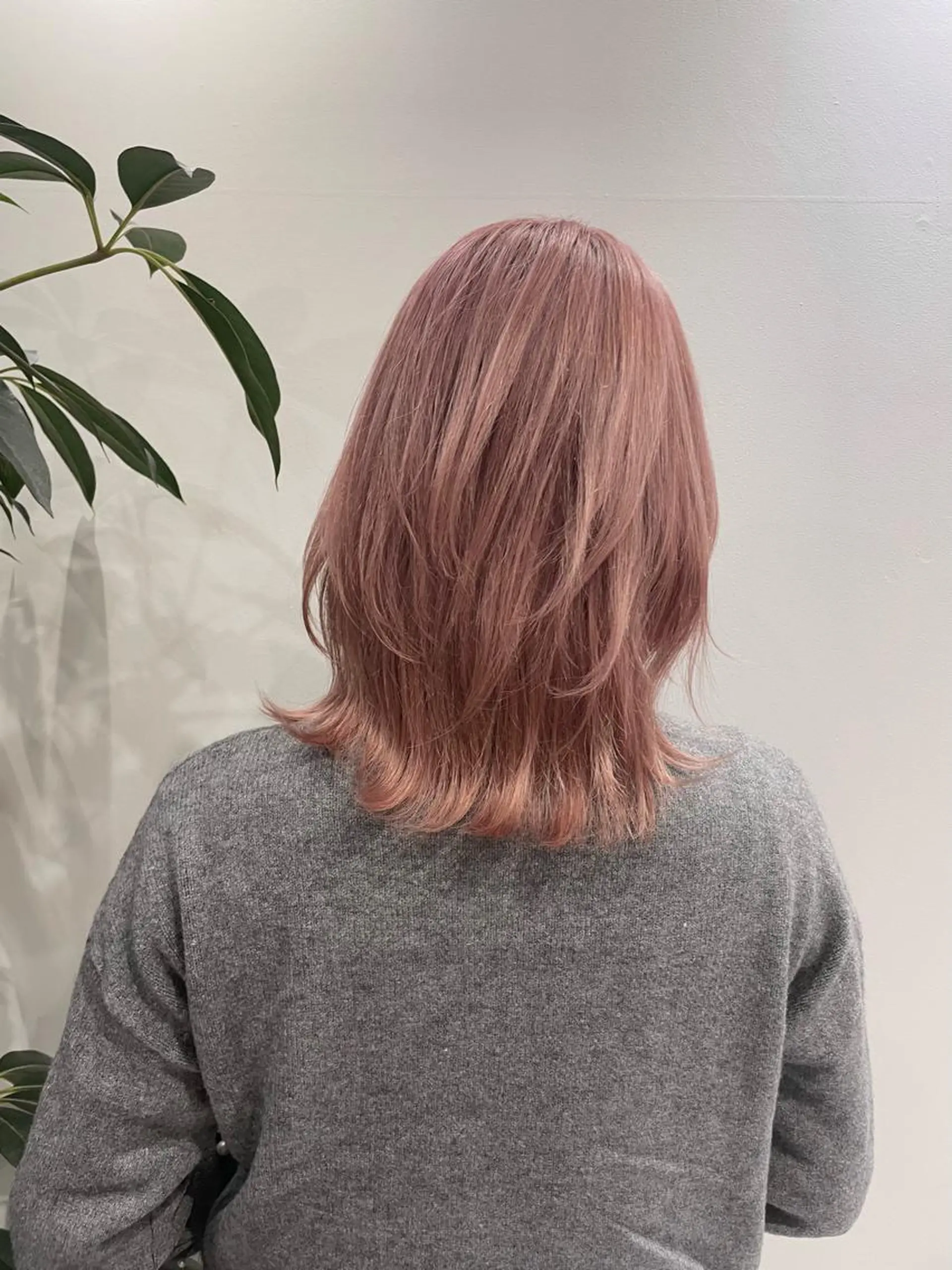 ミディアム カラー ブリーチ ピンクカラー ヘアカラー 湯田実津希🤎 ﾐﾙｸﾃｨ専門のヘアスタイル