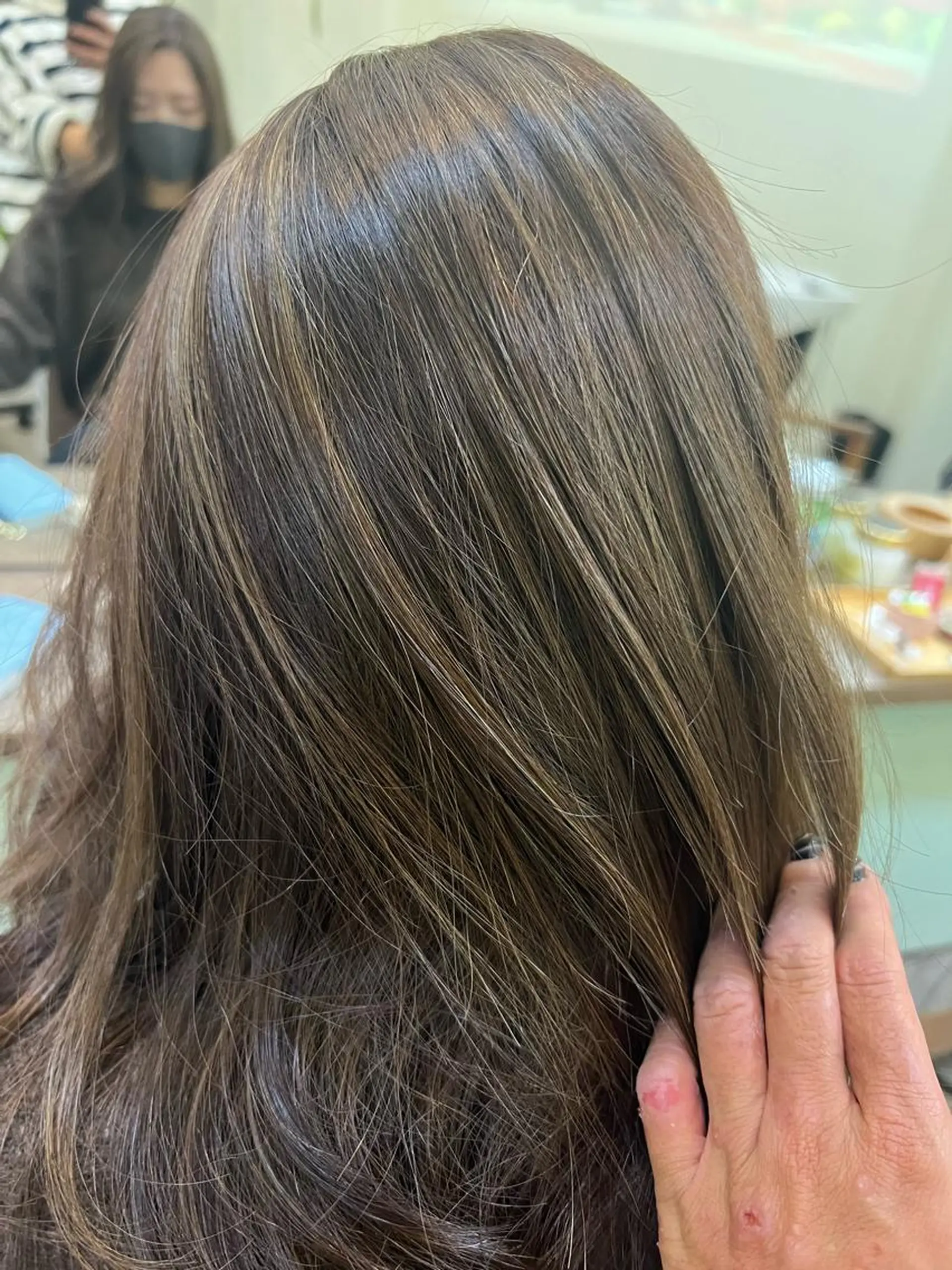 ロング カラー ヘアカラー トリートメント 鶴見 和美のヘアスタイル