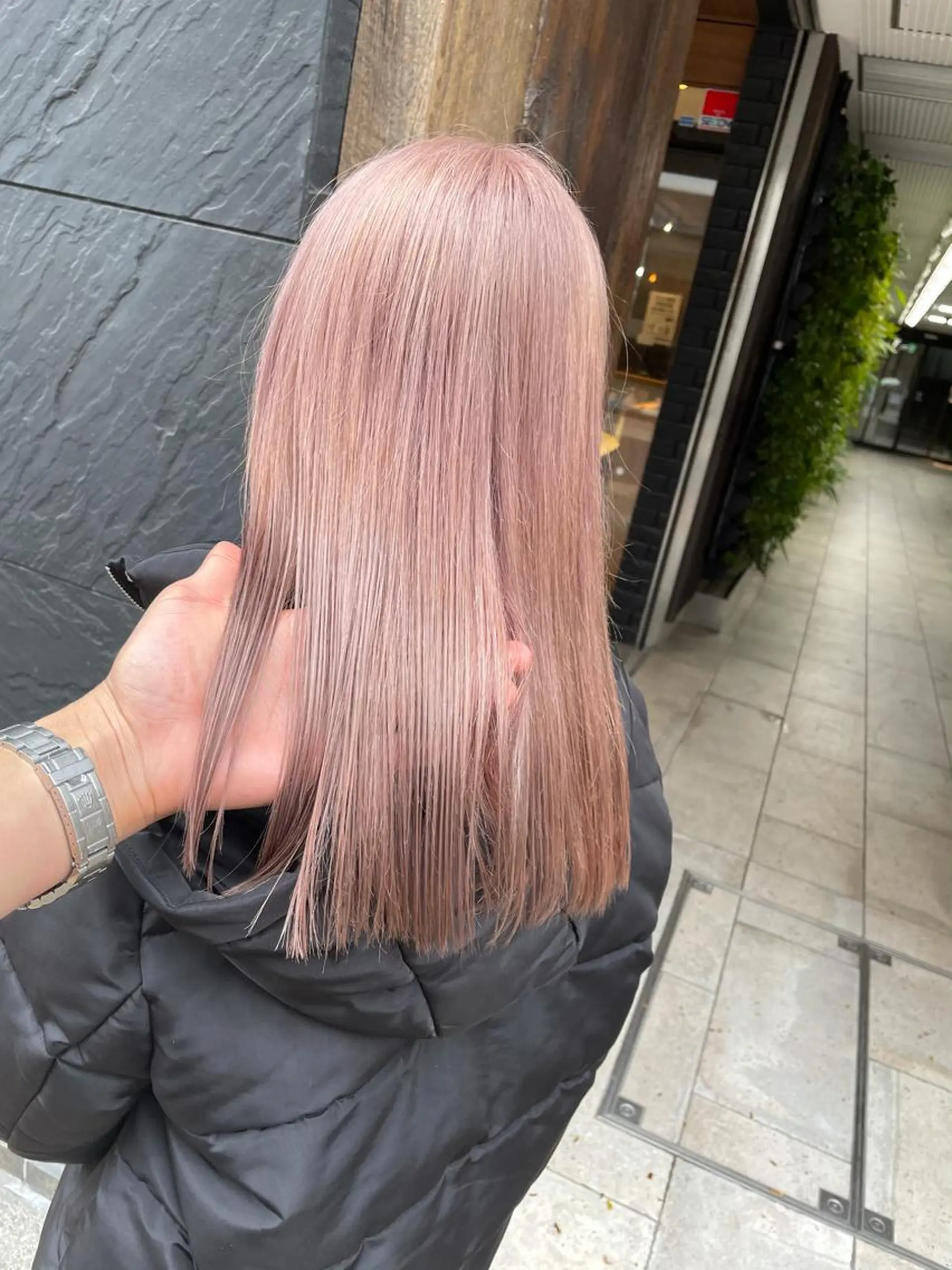 カラー ブリーチ storiiz所属・本田大輝top designerのヘアスタイル