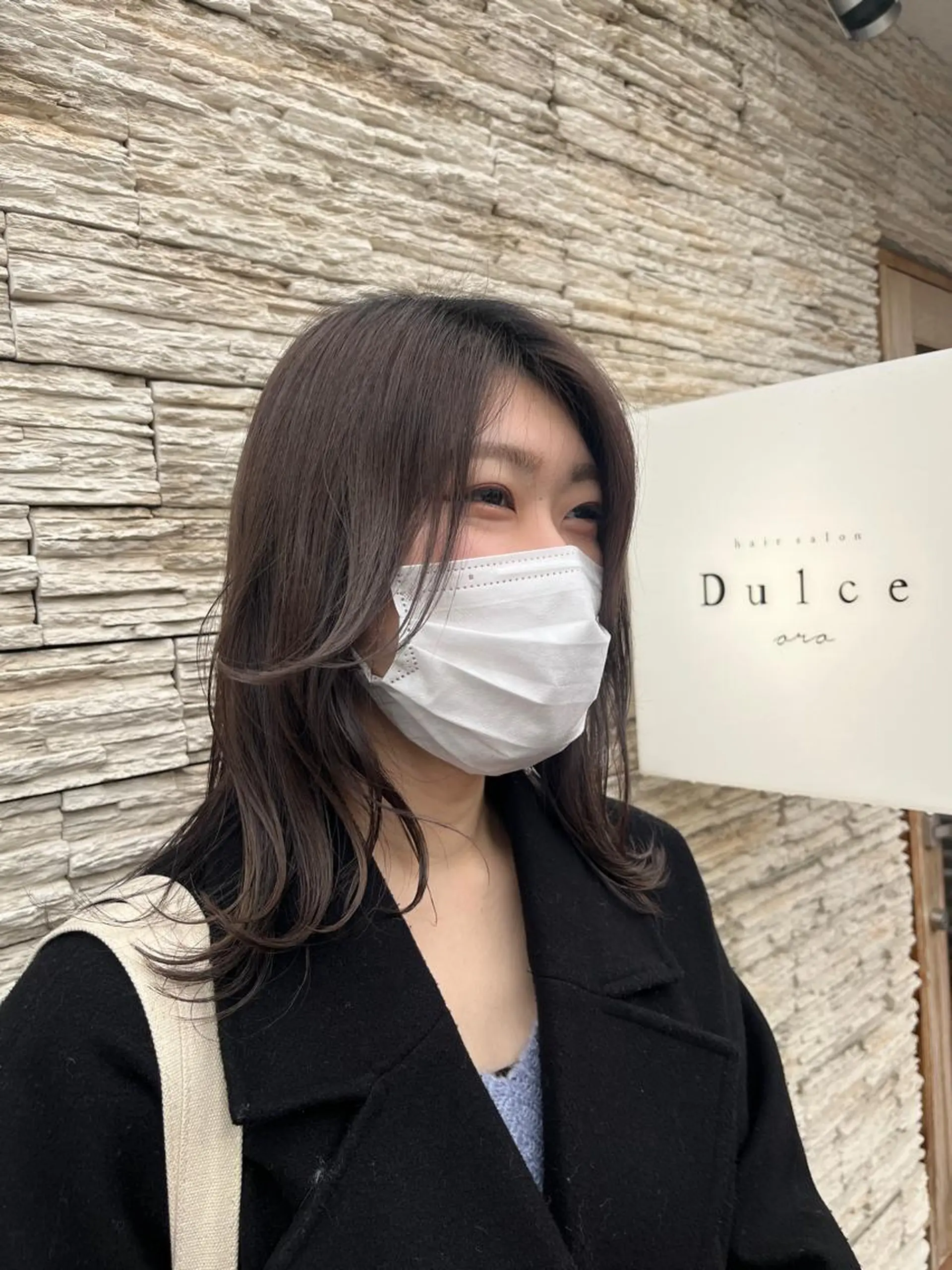 ミディアム カラー 三品 早妃のヘアスタイル