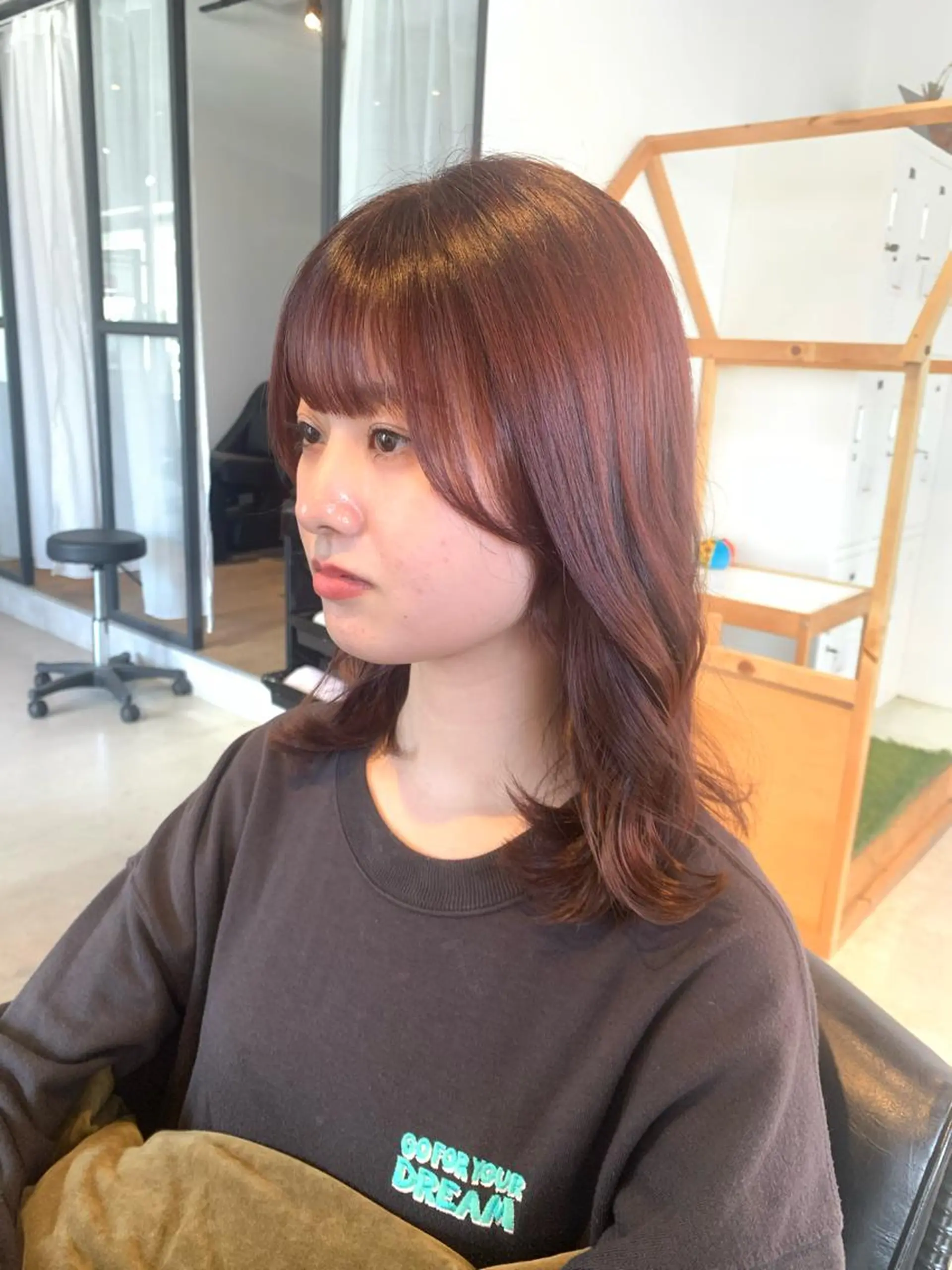 ミディアム カット ヘアカラー FERIA 池田 比嘉あゆ美のヘアスタイル