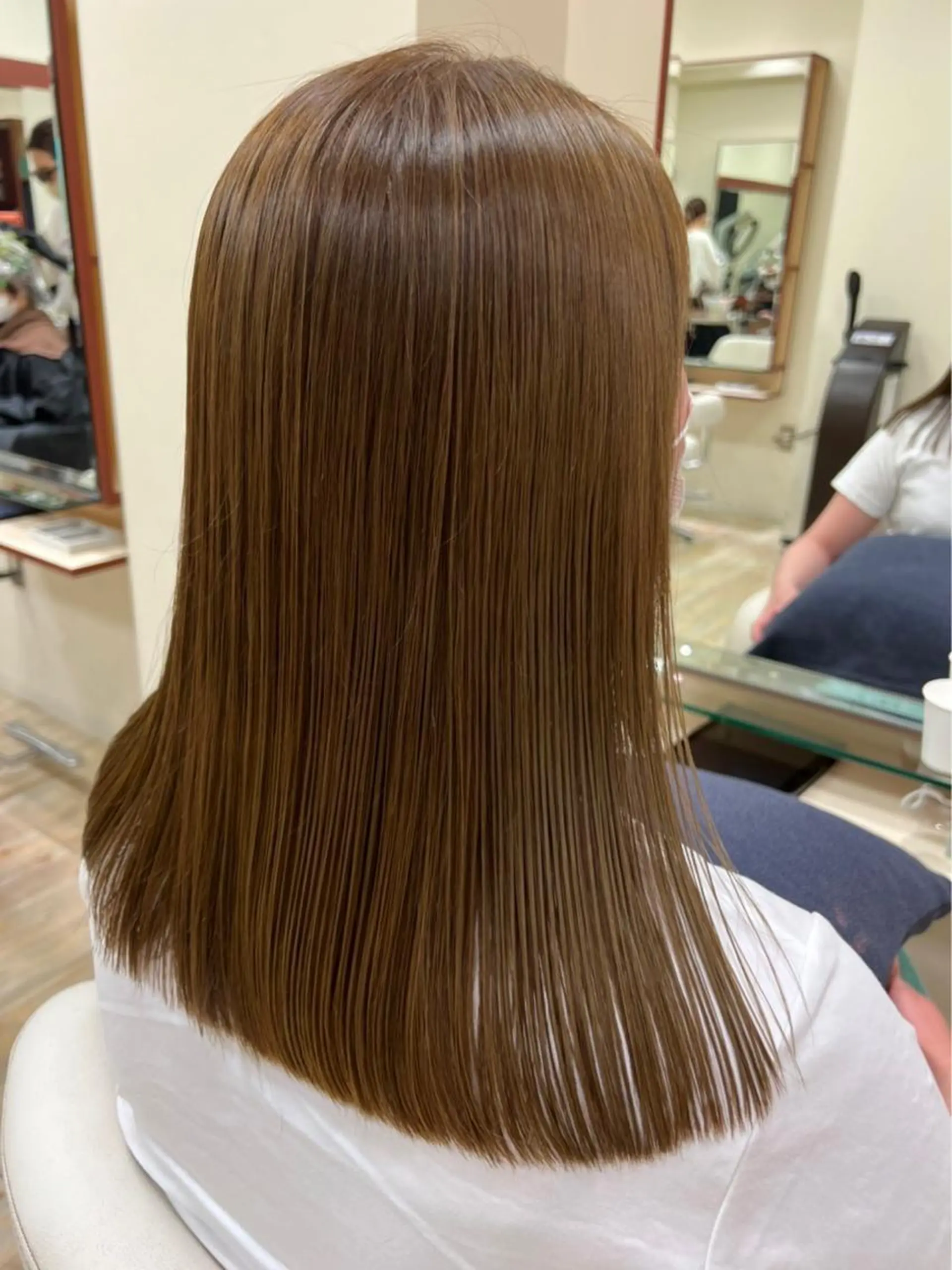 ロング 芝山 柚衣のヘアスタイル