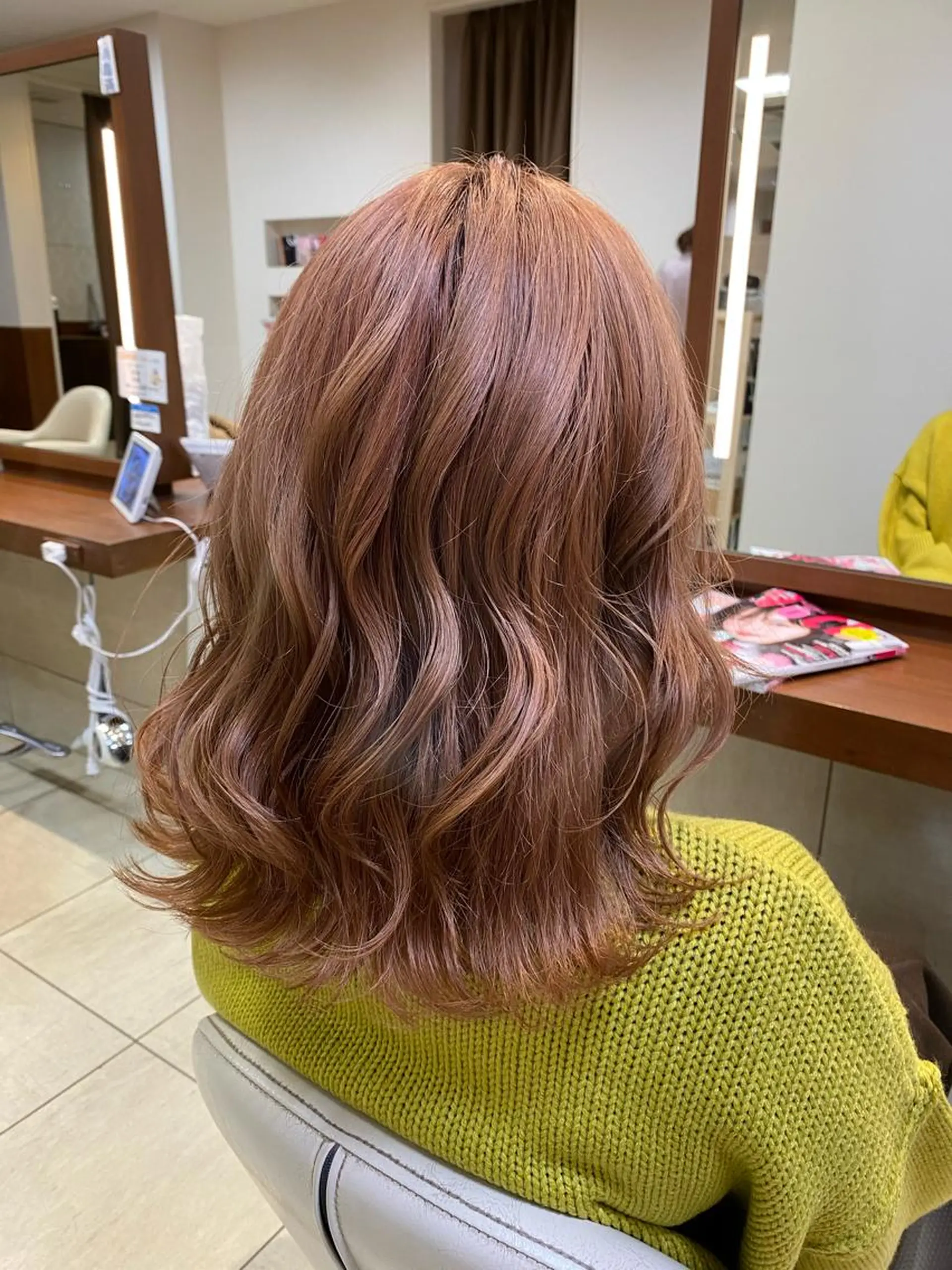 ミディアム カラー ブリーチ指名No.1 Daikiのヘアスタイル