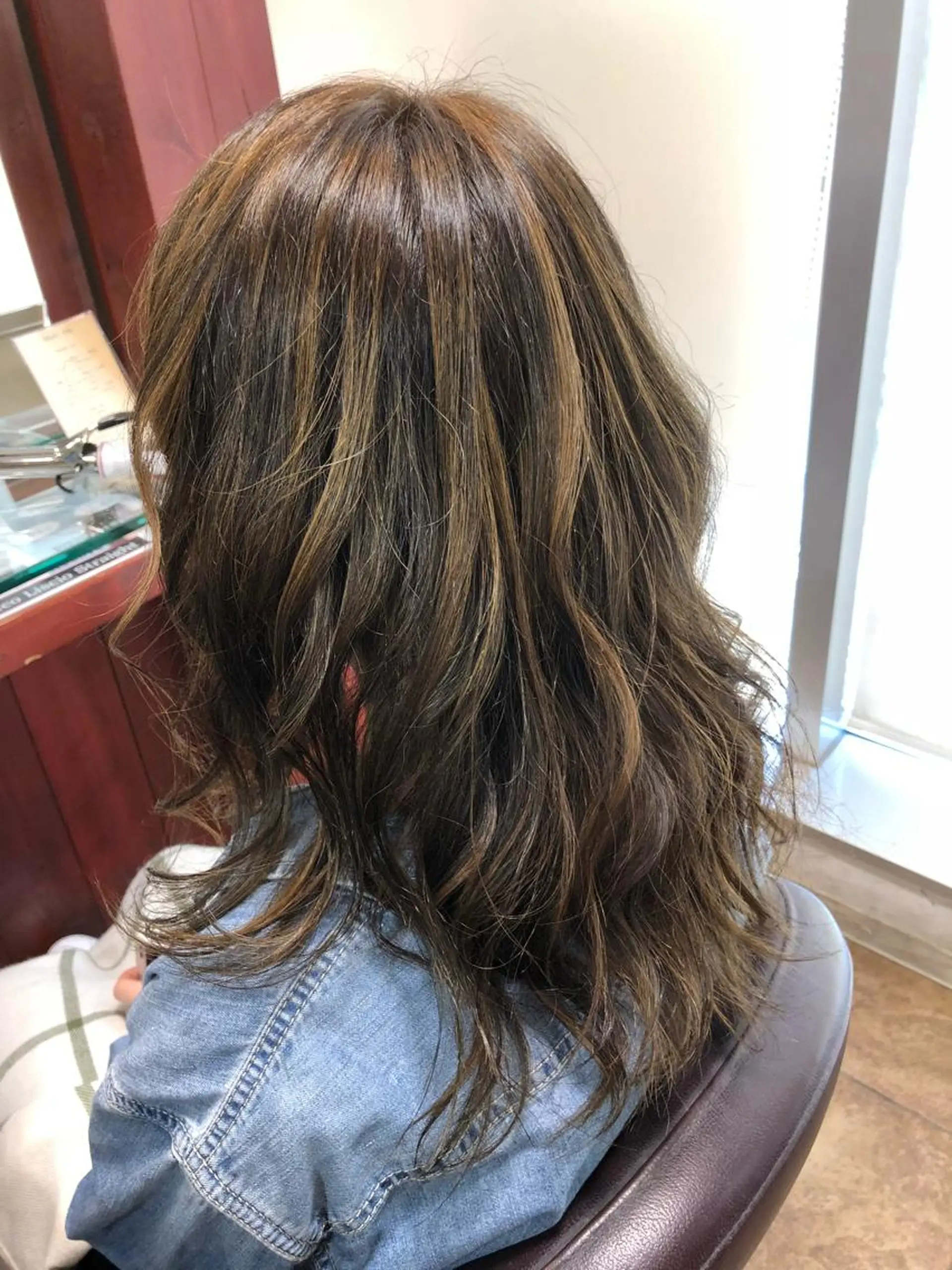 ミディアム カラー デザインカラー ハイライトカラー ハイライト 星 沙織のヘアスタイル