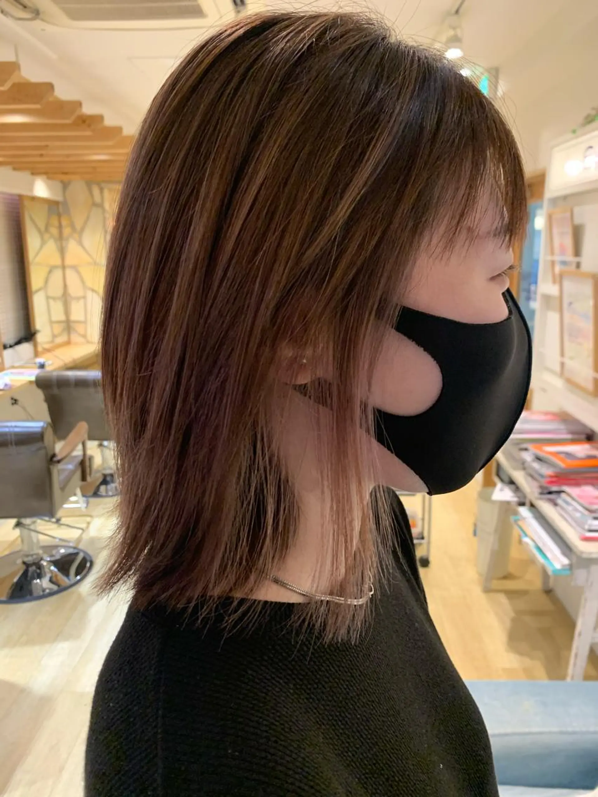 ミディアム ボブ ハイライト ヘアカラー トリートメント 渋谷ハイトーン/ デザインカラー阿部のヘアスタイル