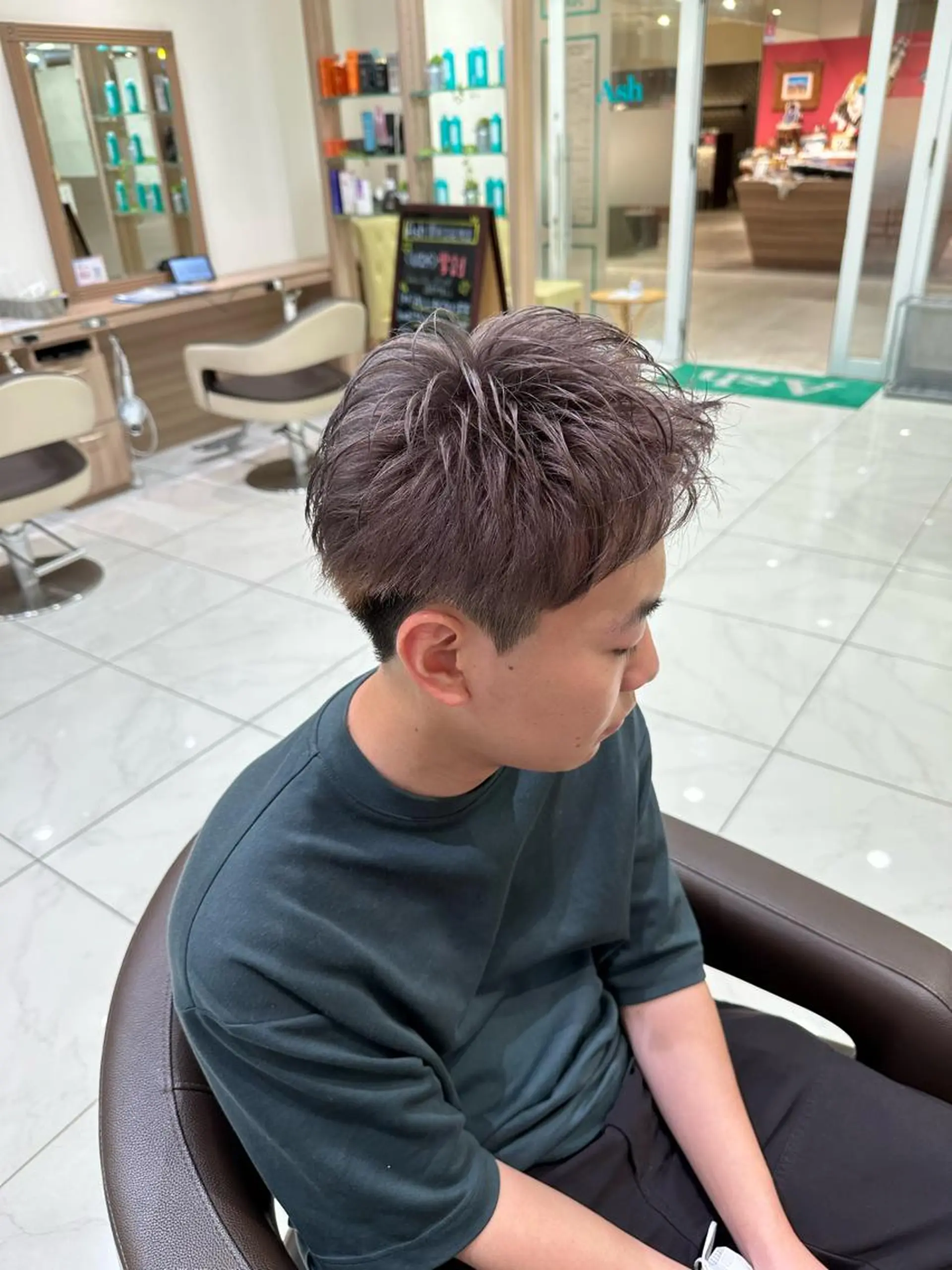 ショート カラー メンズ グレージュ ショートヘア 渡邉 理央のヘアスタイル