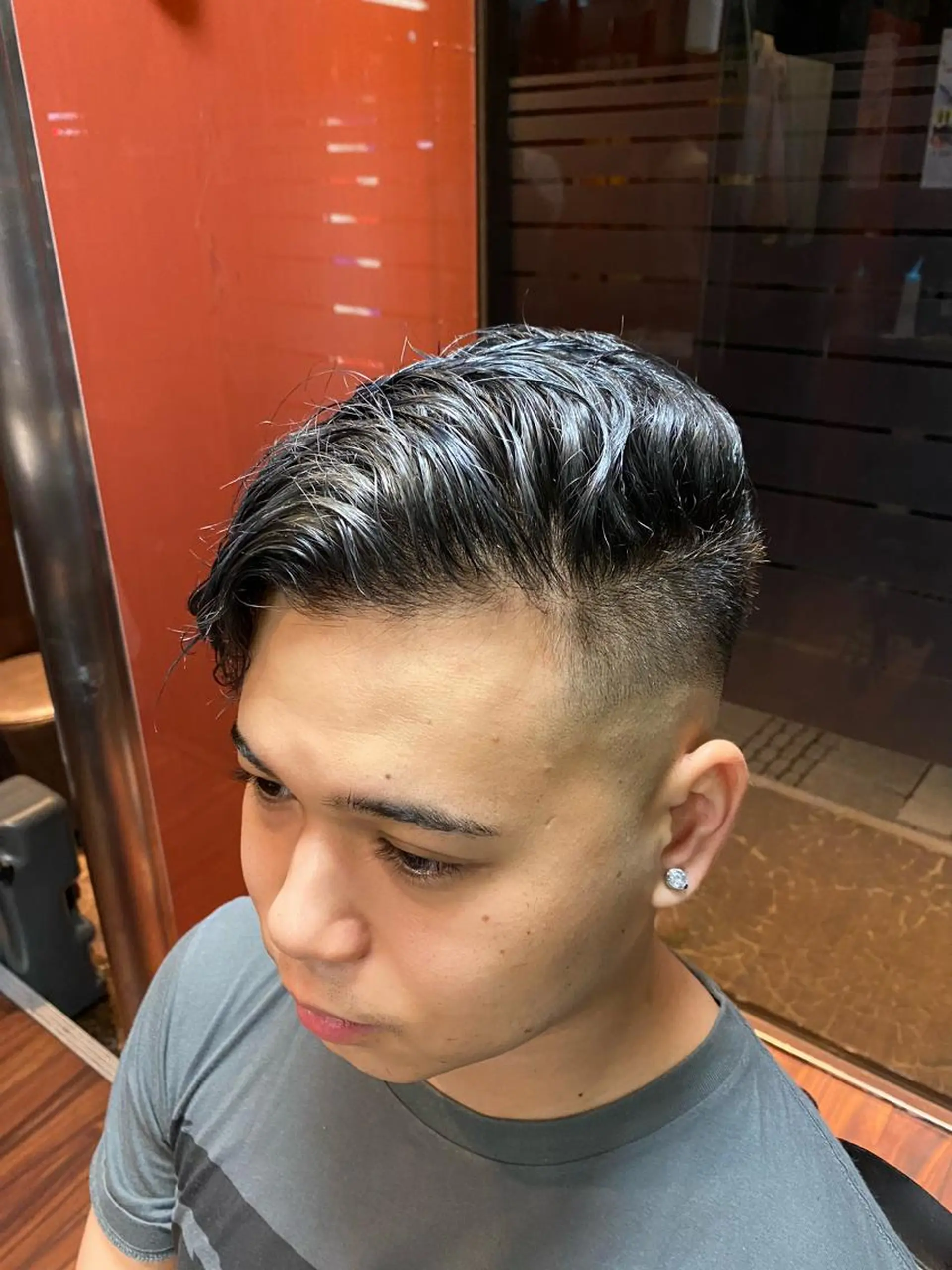 ショート 岡部 迅のヘアスタイル